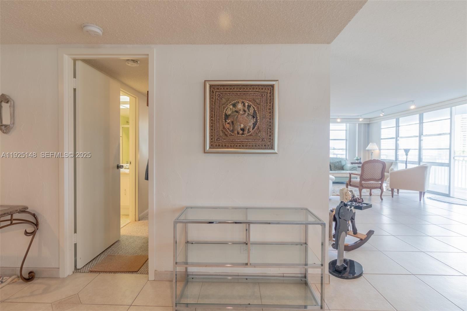 See details 503 3 / 3 2400 sq. ft. $ 2025-12-04 0 Photo