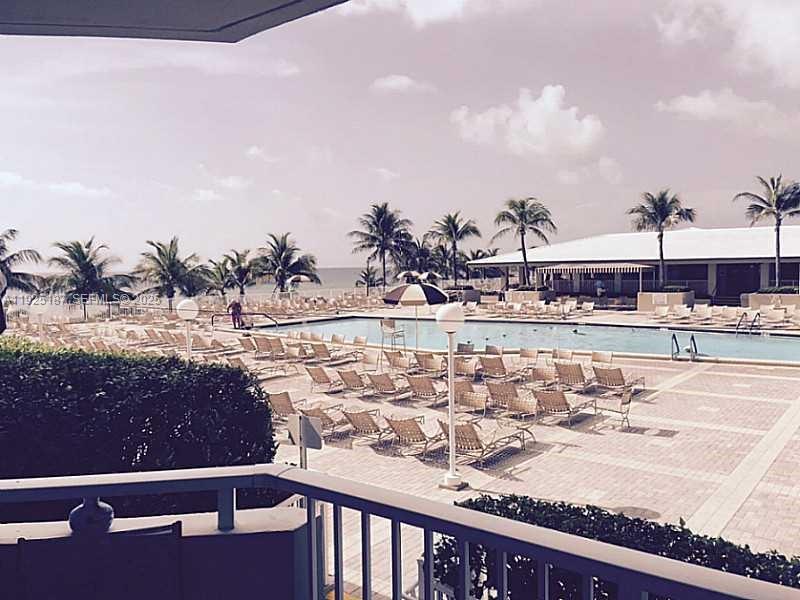 8N 2 / 1 870 sq. ft. $ 2025-12-04 0 foto