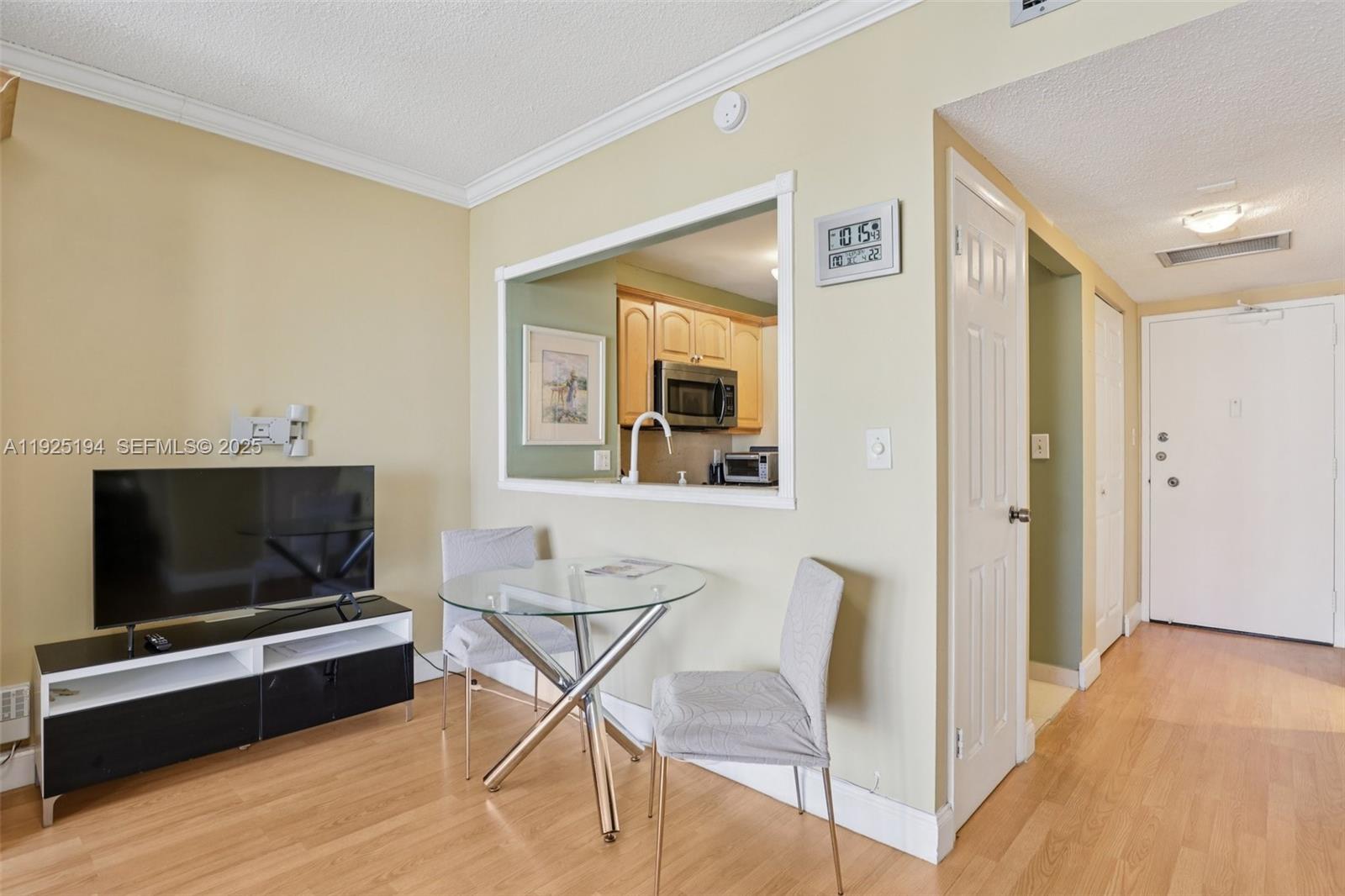 See details 16A 0 / 1 545 sq. ft. $ 2025-12-05 0 Photo