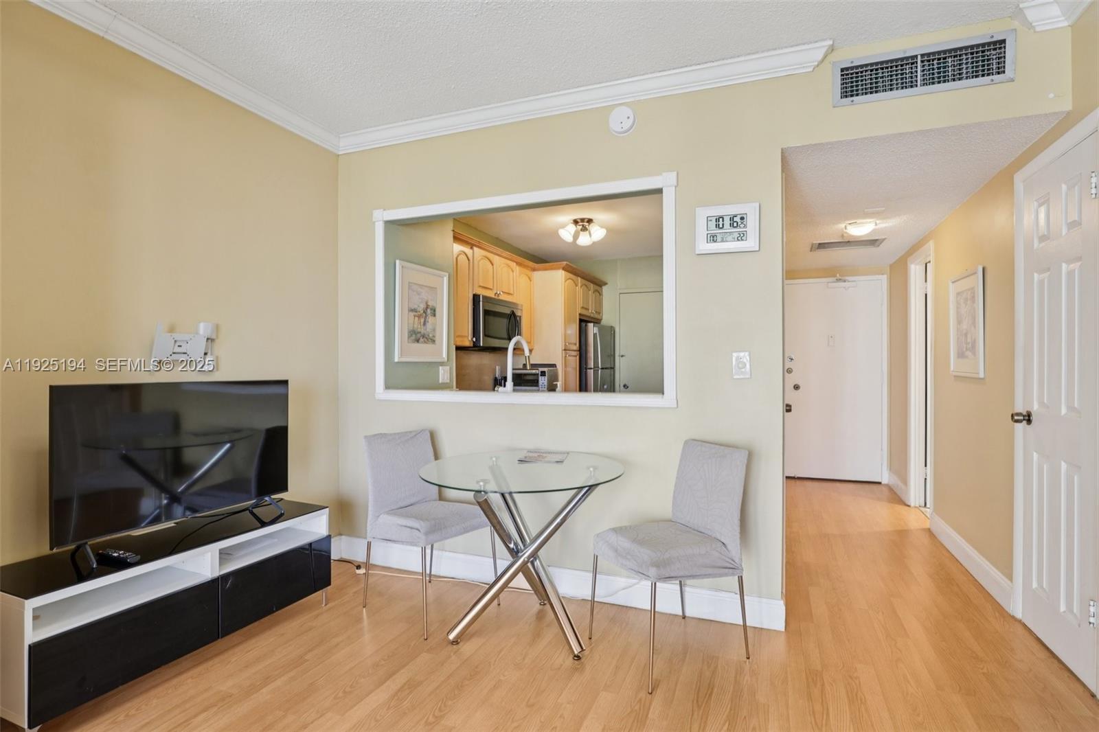 See details 16A 0 / 1 545 sq. ft. $ 2025-12-05 0 Photo