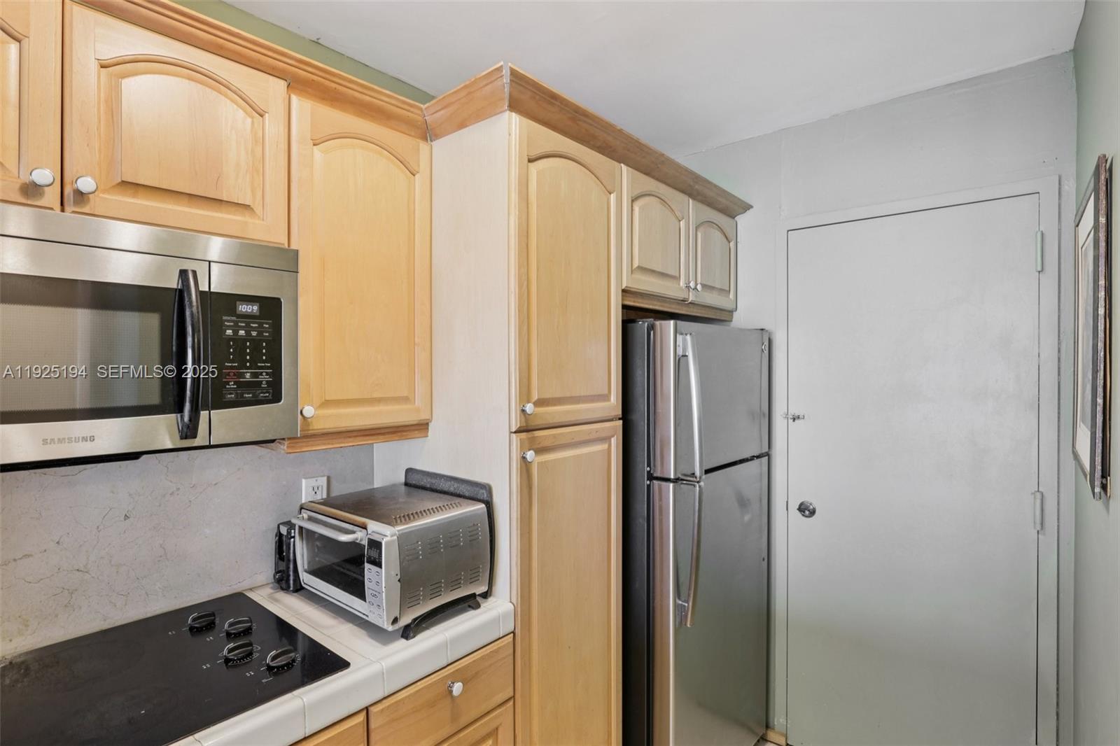 See details 16A 0 / 1 545 sq. ft. $ 2025-12-05 0 Photo