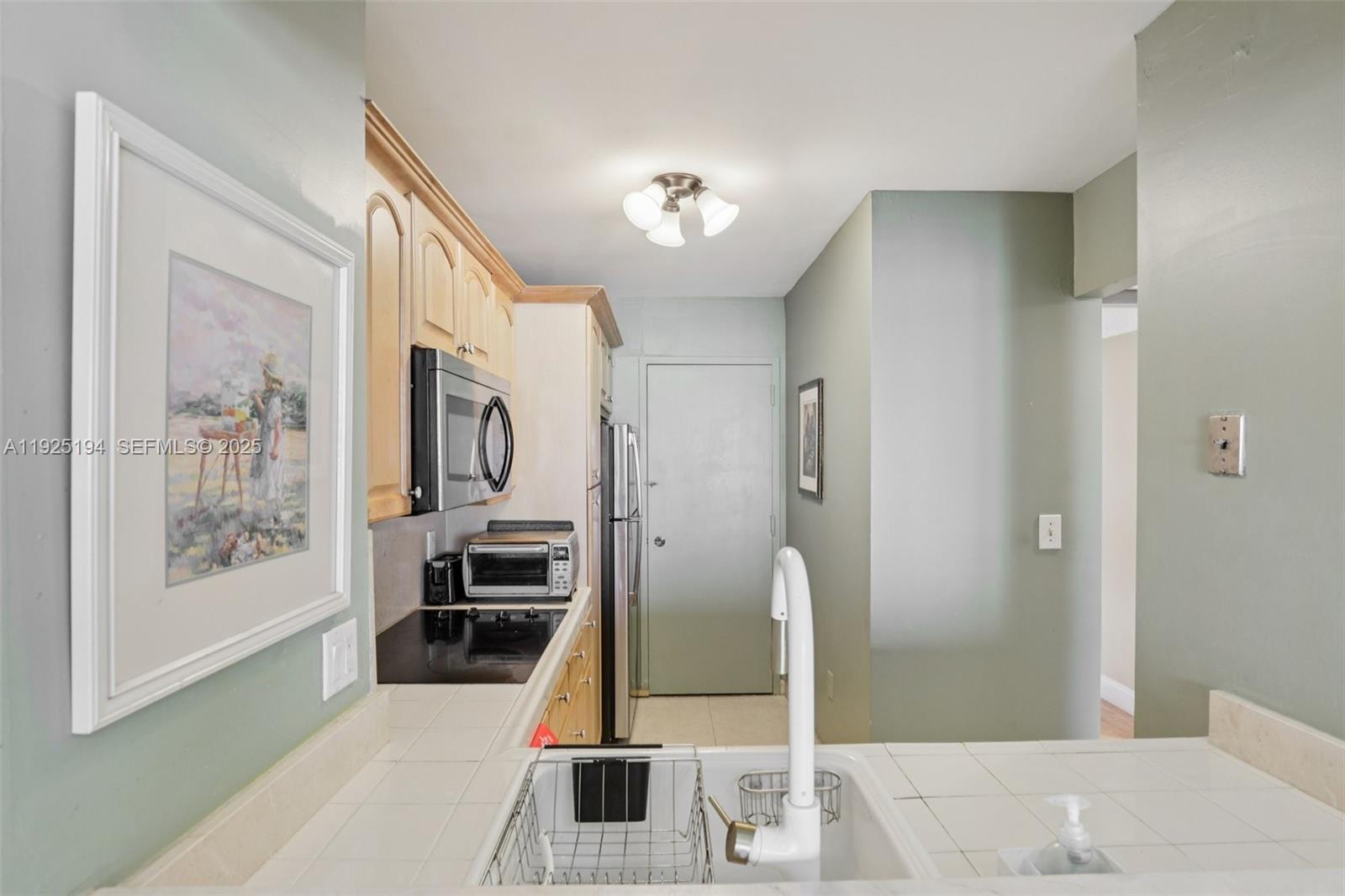 See details 16A 0 / 1 545 sq. ft. $ 2025-12-05 0 Photo