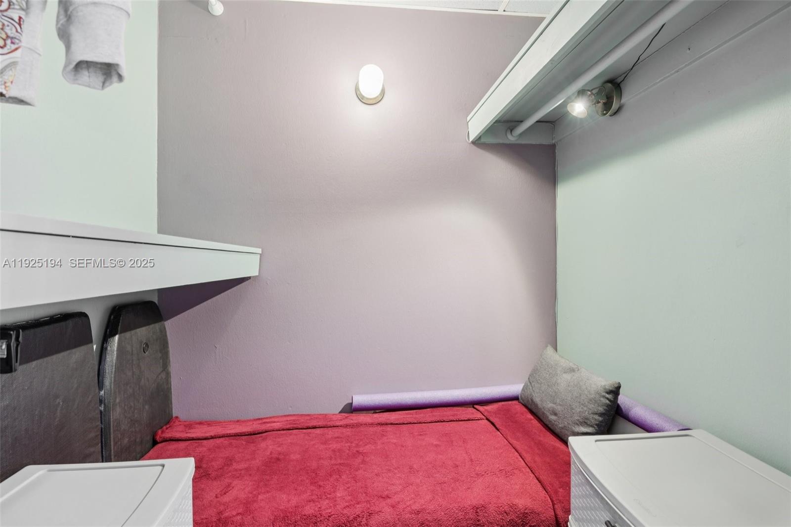 See details 16A 0 / 1 545 sq. ft. $ 2025-12-05 0 Photo