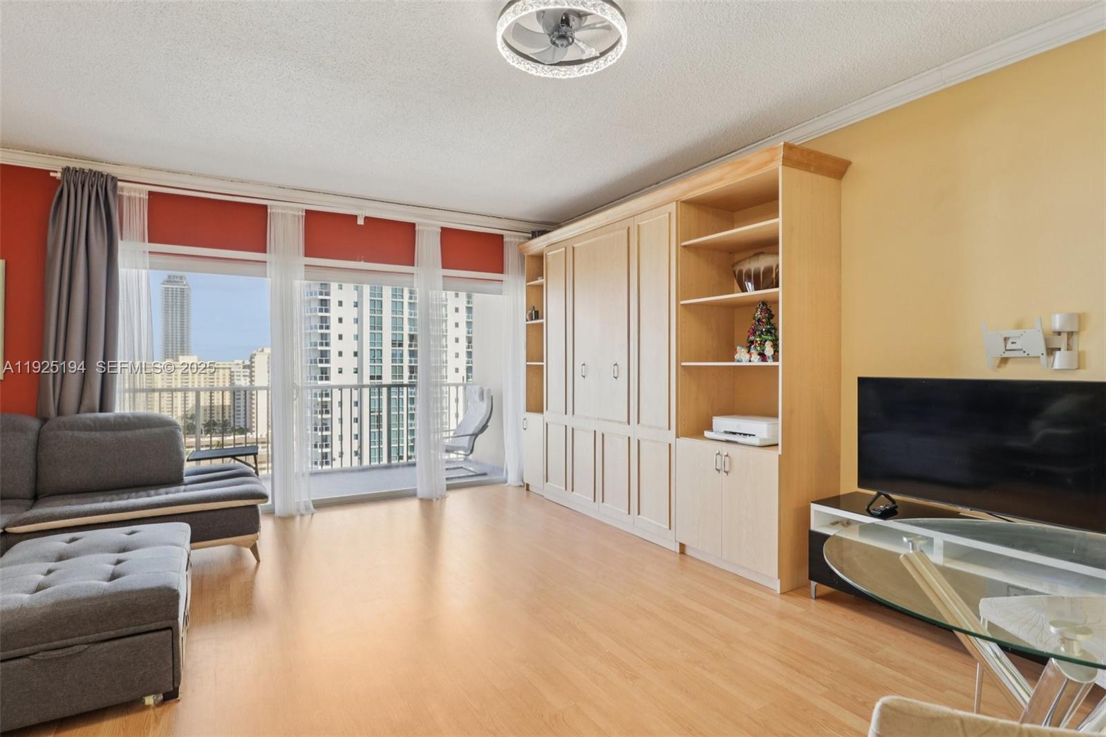 See details 16A 0 / 1 545 sq. ft. $ 2025-12-05 0 Photo