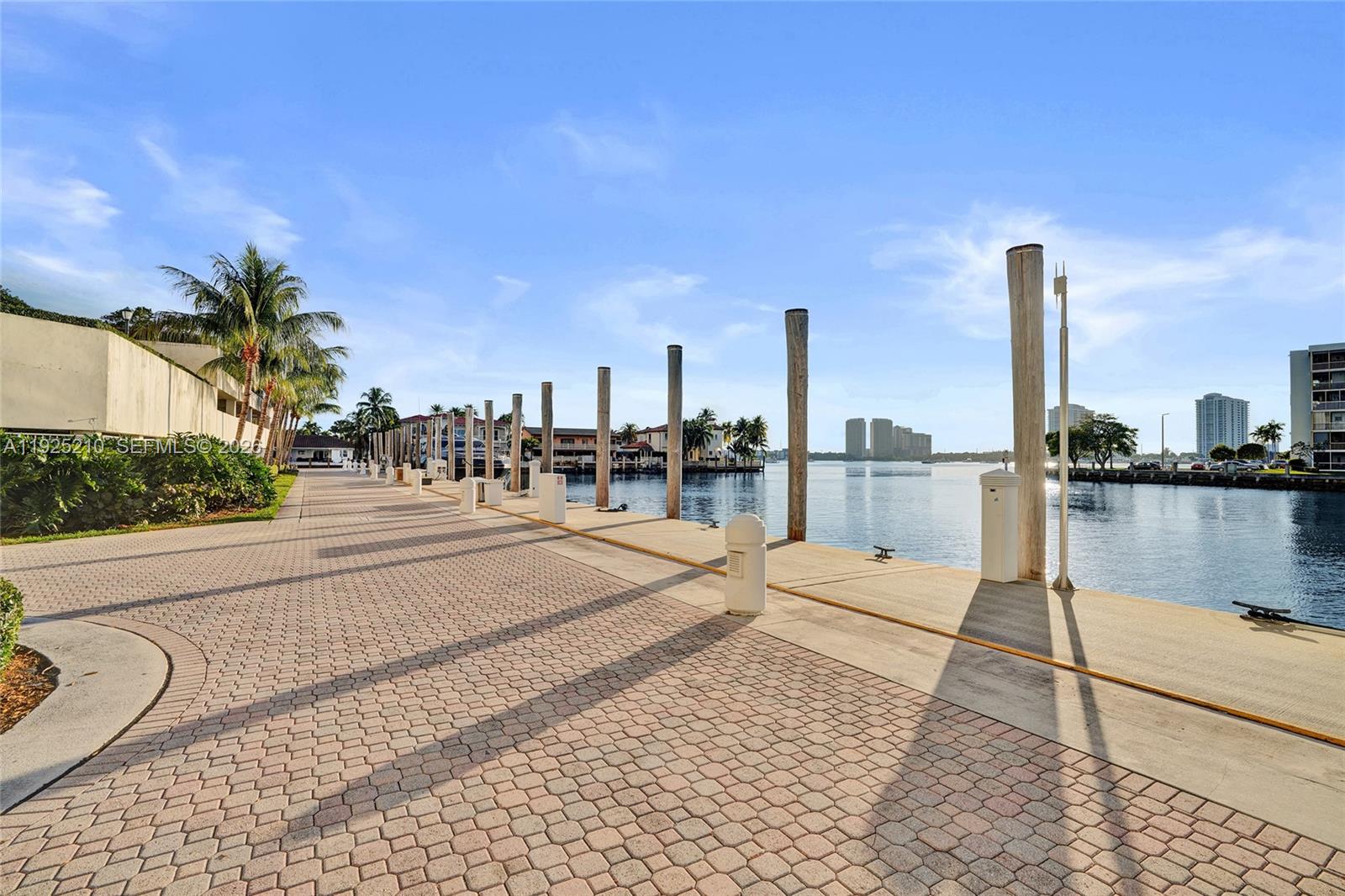 1608 2 / 2 1230 sq. ft. $ 2025-12-04 0 foto