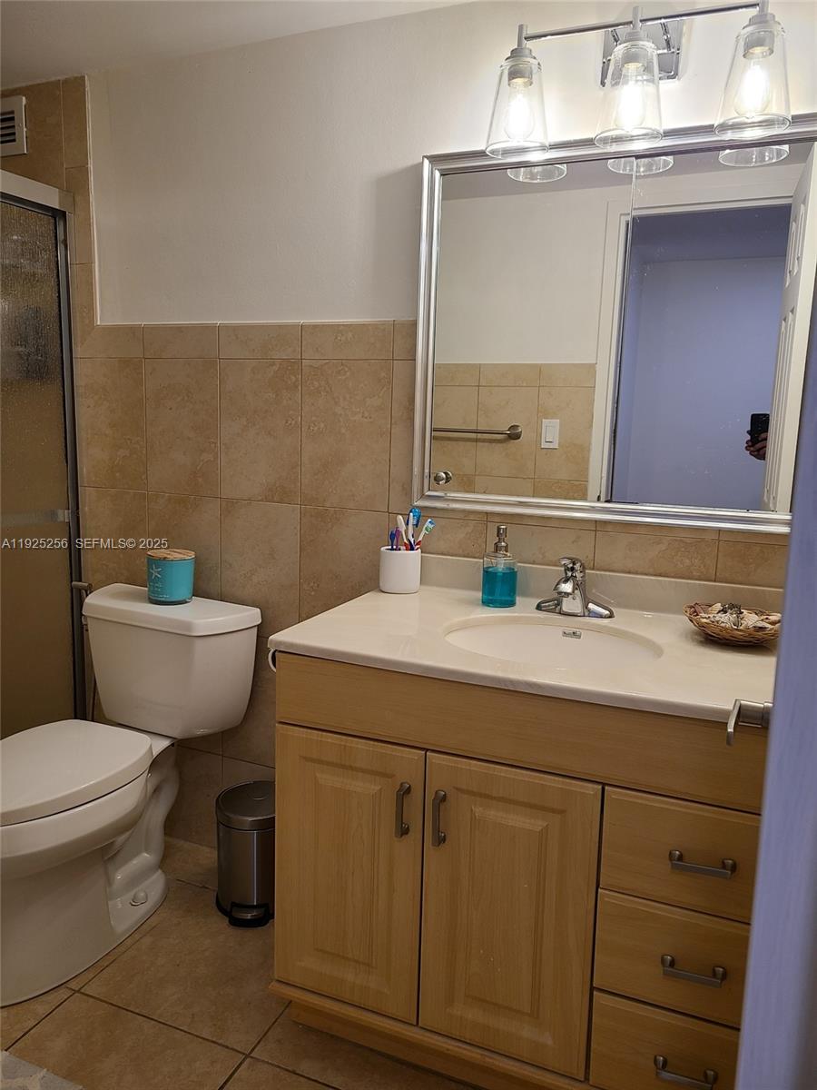 Photo of 3180 Ocean Dr  #307, Hallandale Beach, Florida, 33009 - 