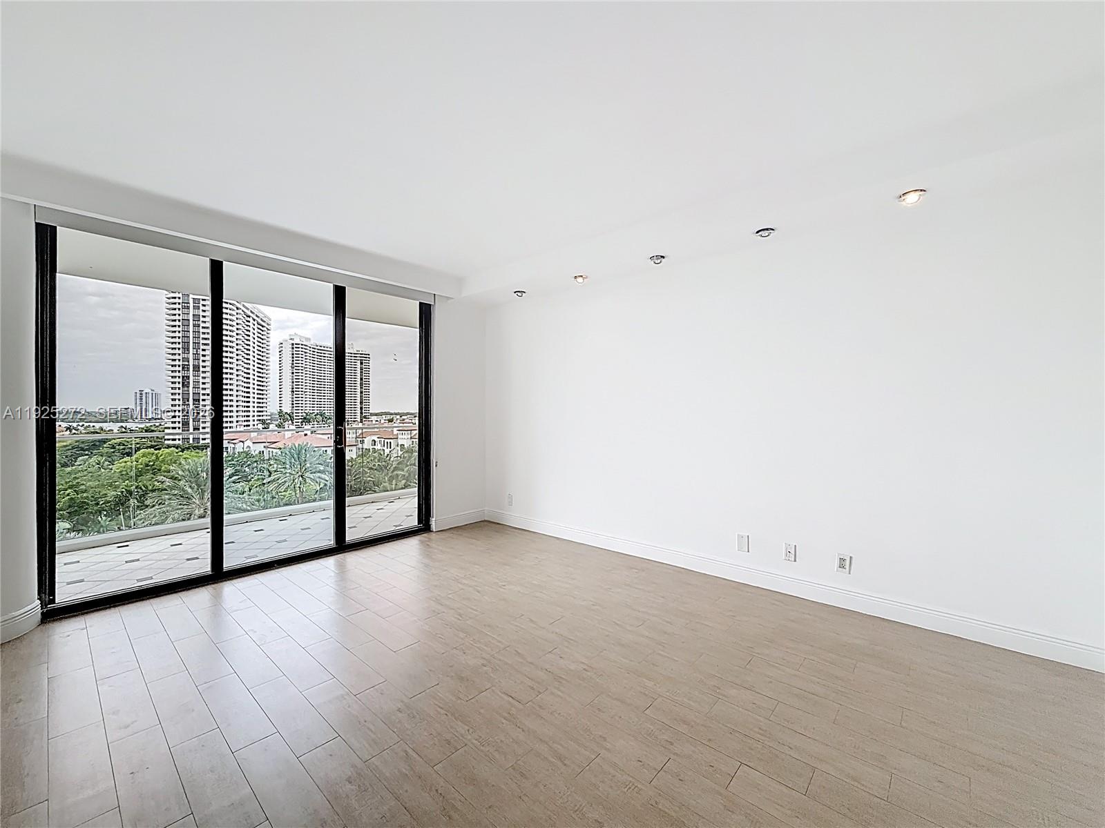 See details 902 2 / 2 1910 sq. ft. $ 2025-12-04 0 Photo