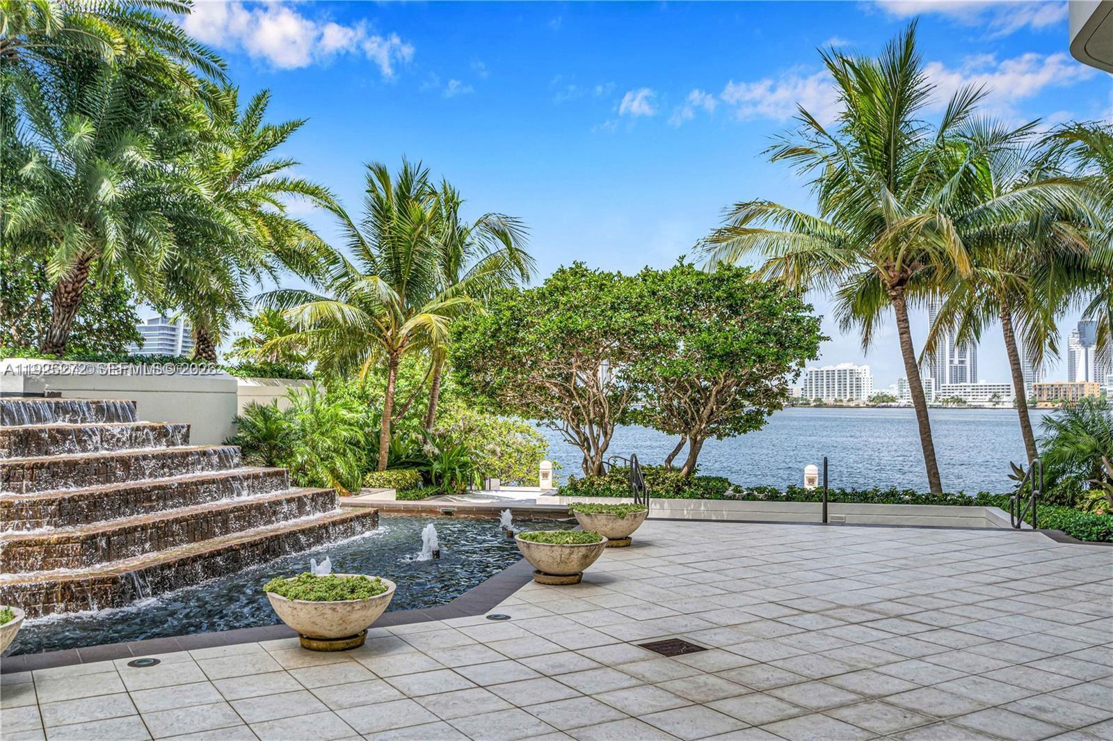 See details 902 2 / 2 1910 sq. ft. $ 2025-12-04 0 Photo