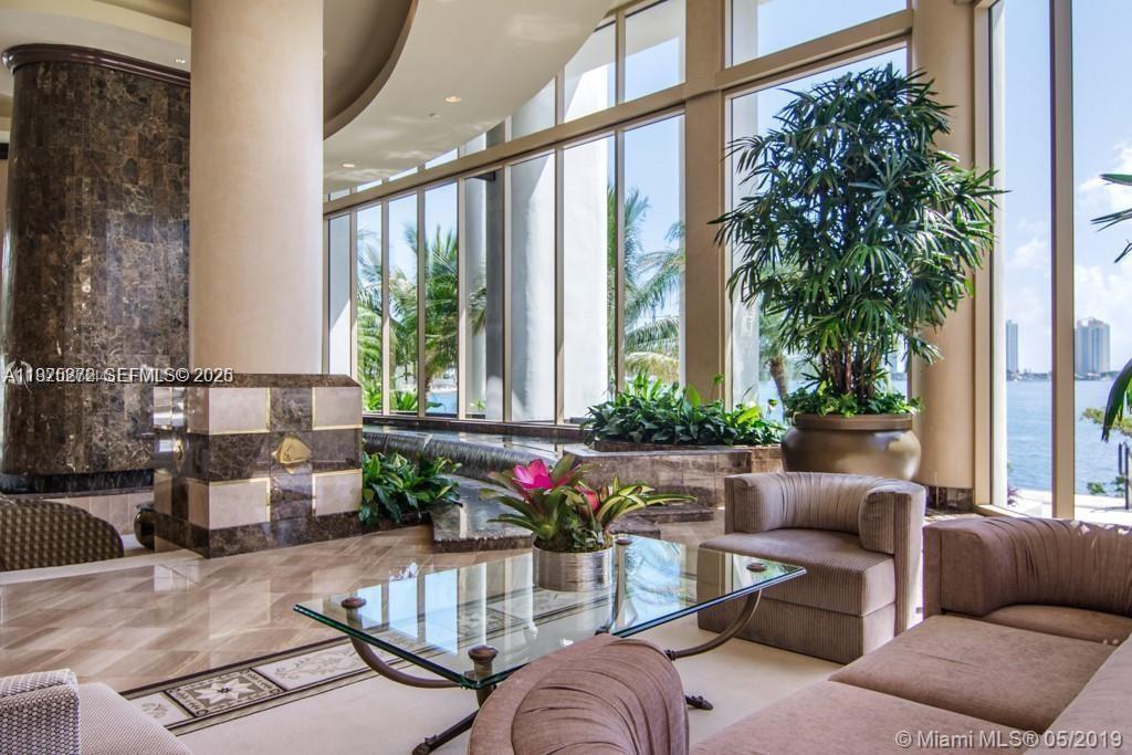 See details 902 2 / 2 1910 sq. ft. $ 2025-12-04 0 Photo