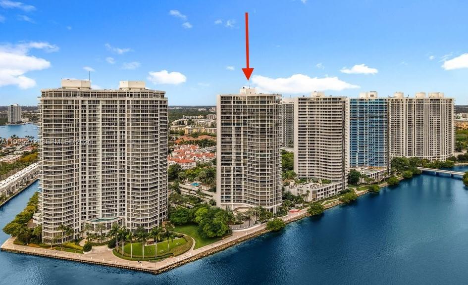 See details 902 2 / 2 1910 sq. ft. $ 2025-12-04 0 Photo