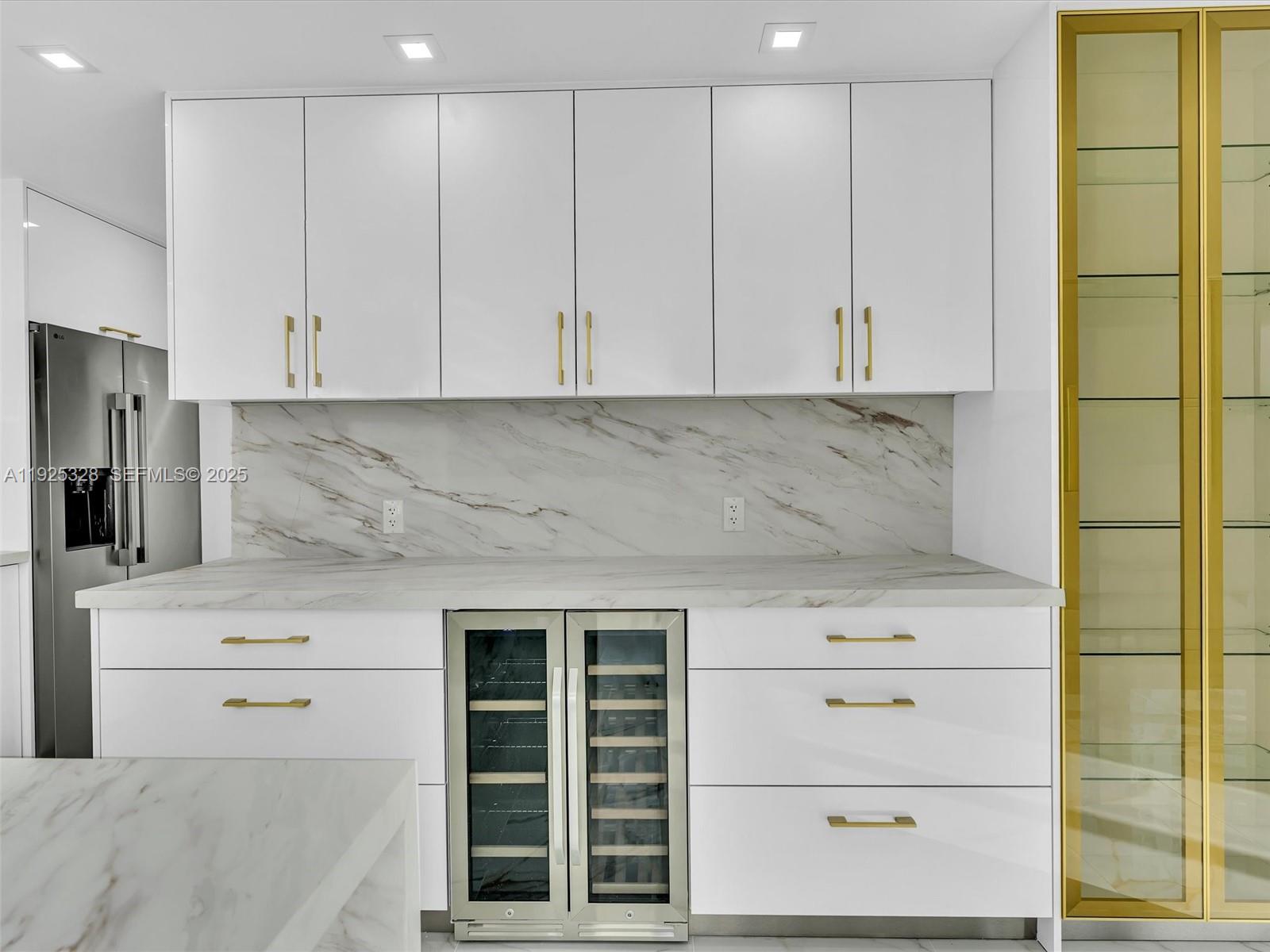 Ver detalles 712 2 / 2 1552 sq. ft. $ 2025-12-04 0 foto