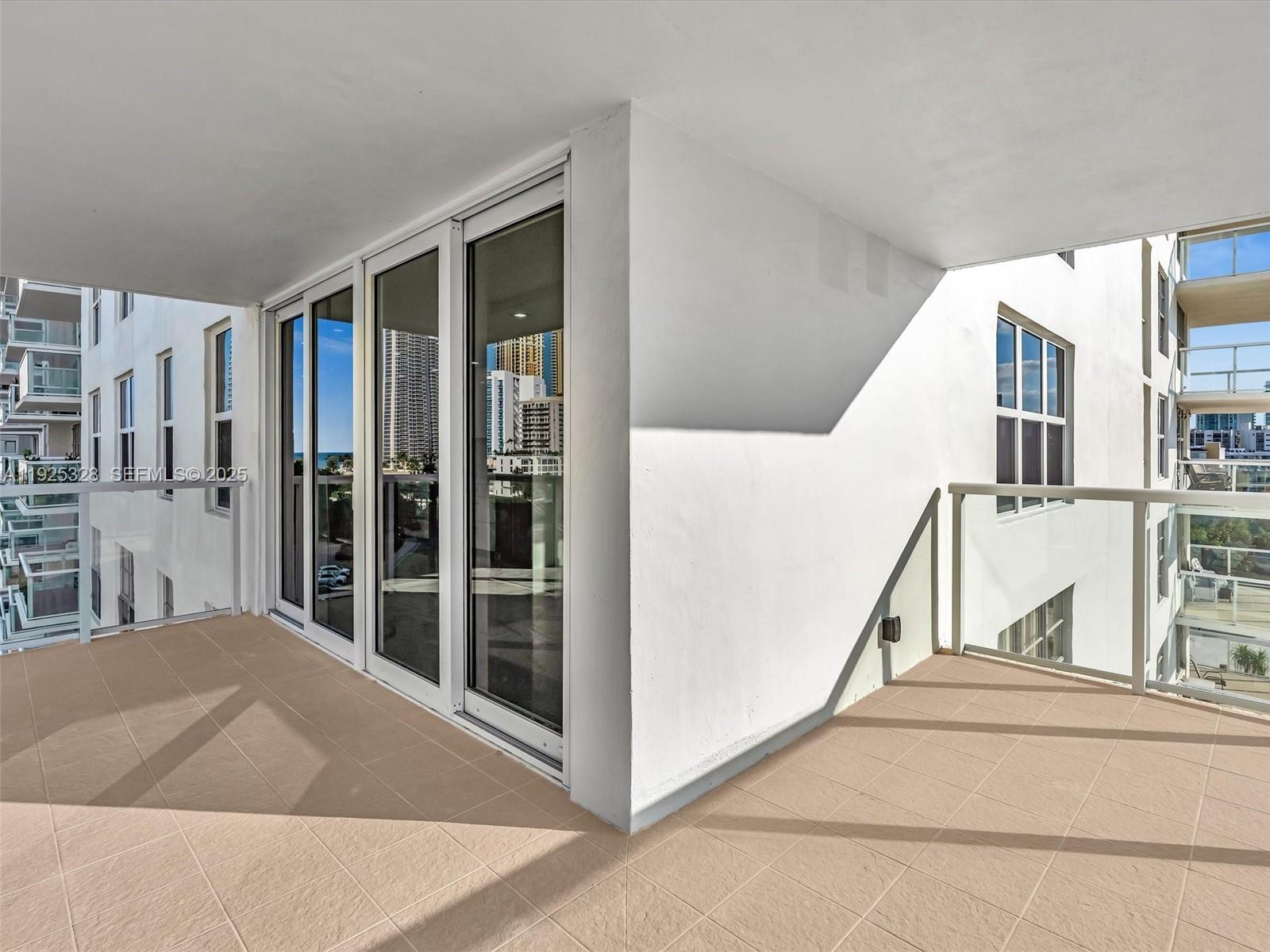 Ver detalles 712 2 / 2 1552 sq. ft. $ 2025-12-04 0 foto