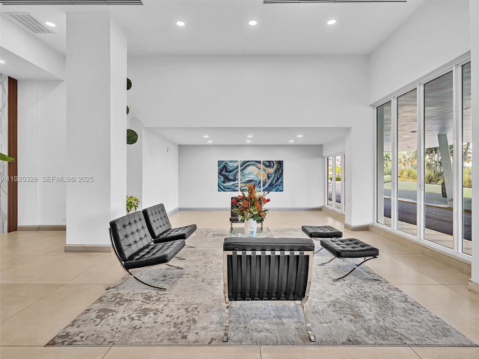 Ver detalles 712 2 / 2 1552 sq. ft. $ 2025-12-04 0 foto