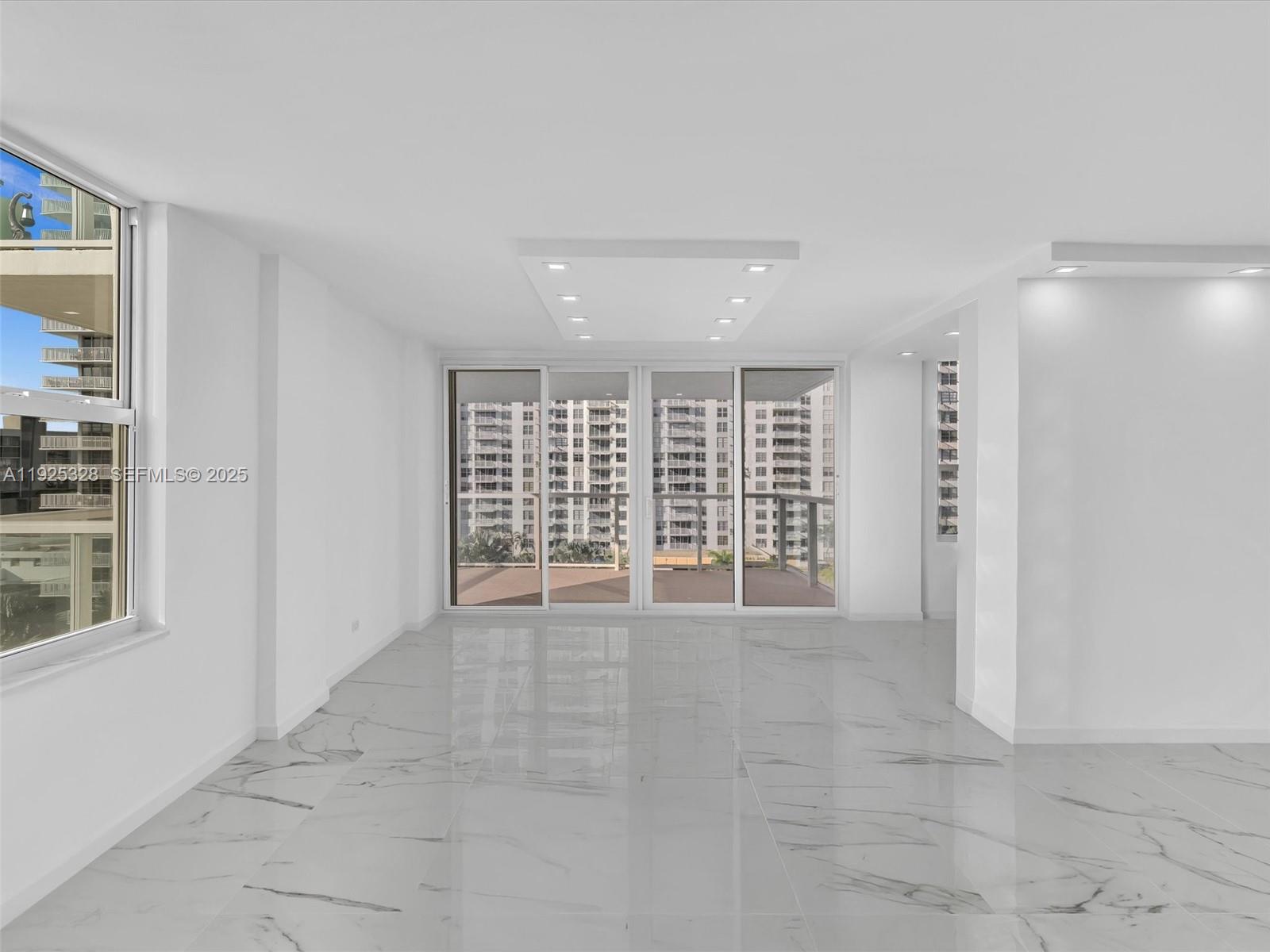 Ver detalles 712 2 / 2 1552 sq. ft. $ 2025-12-04 0 foto