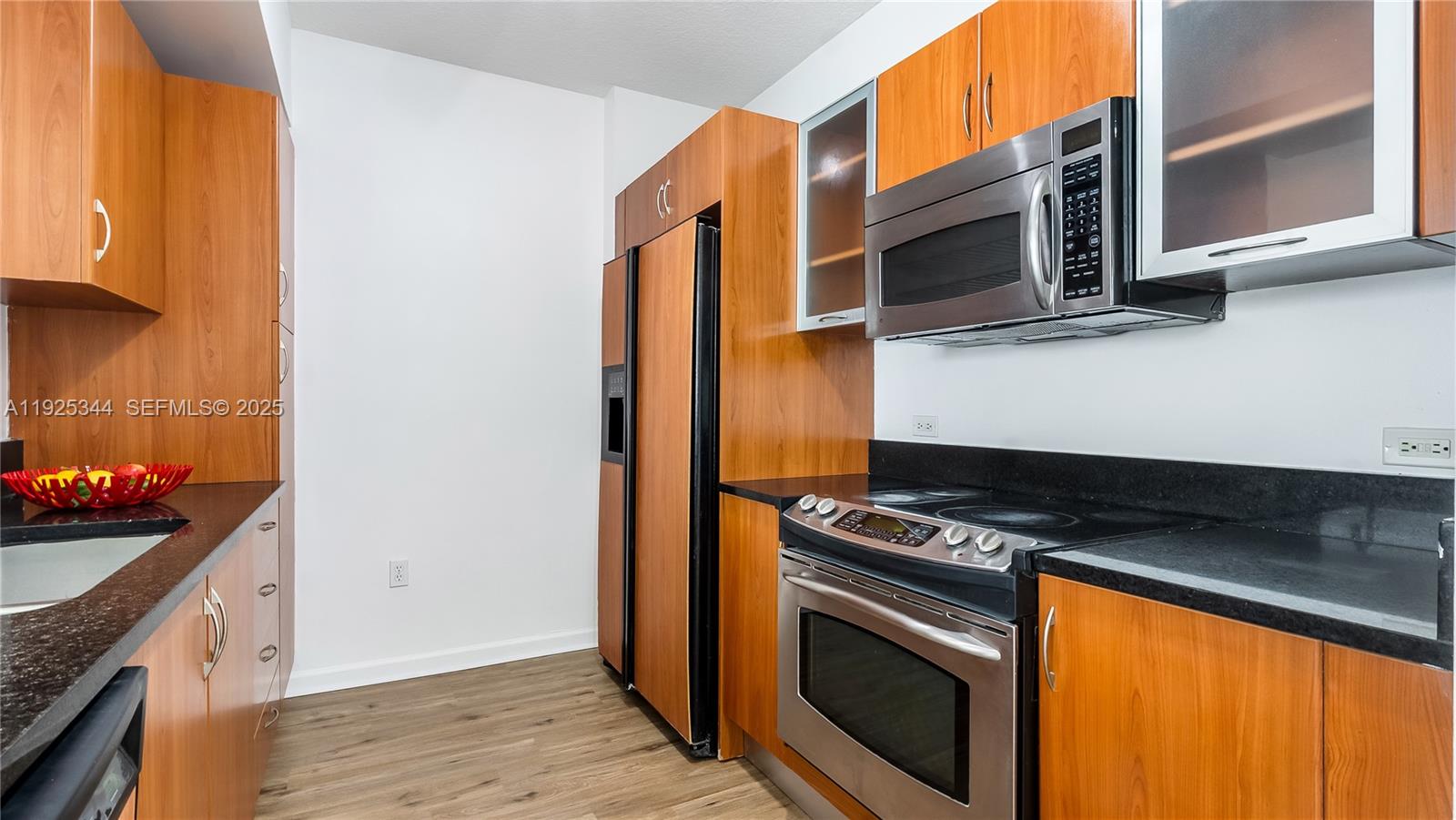 Photo of 18800 29th Ave  #1012, Aventura, Florida, 33180 - Granite Custom Kitchen