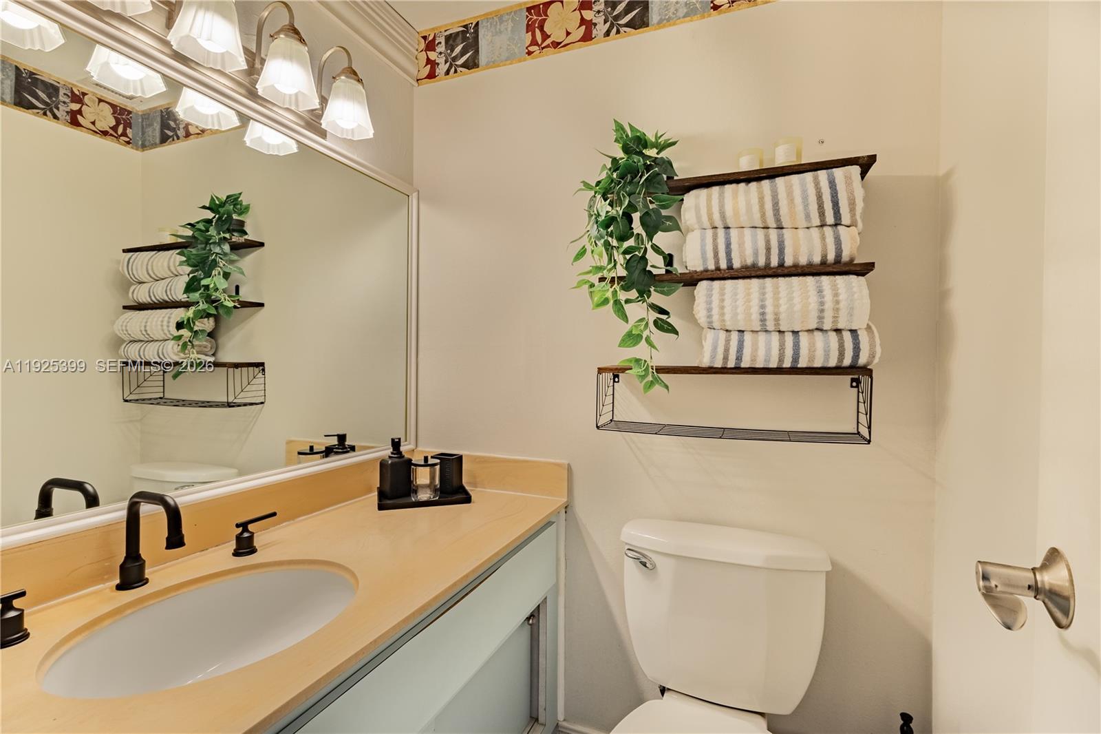 2114 1 / 2 762 sq. ft. $ 2026-02-08 0 Photo