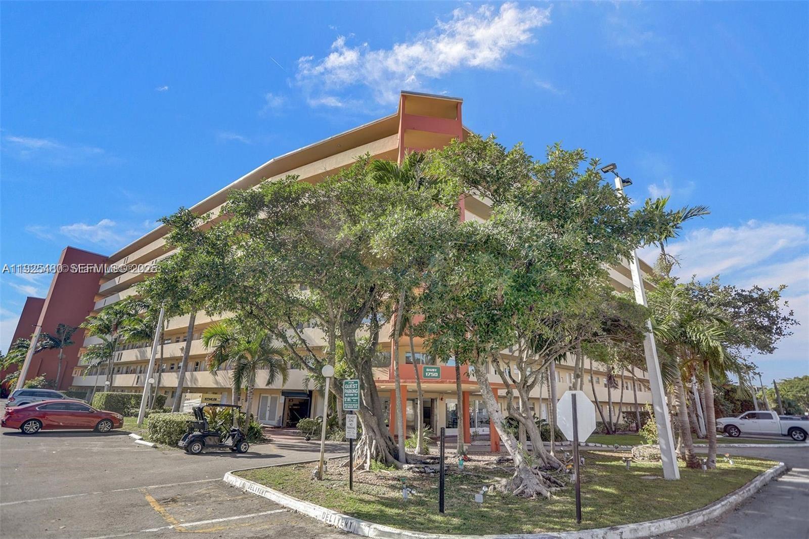 See details 125-4 2 / 2 1317 sq. ft. $ 2025-12-04 0 Photo