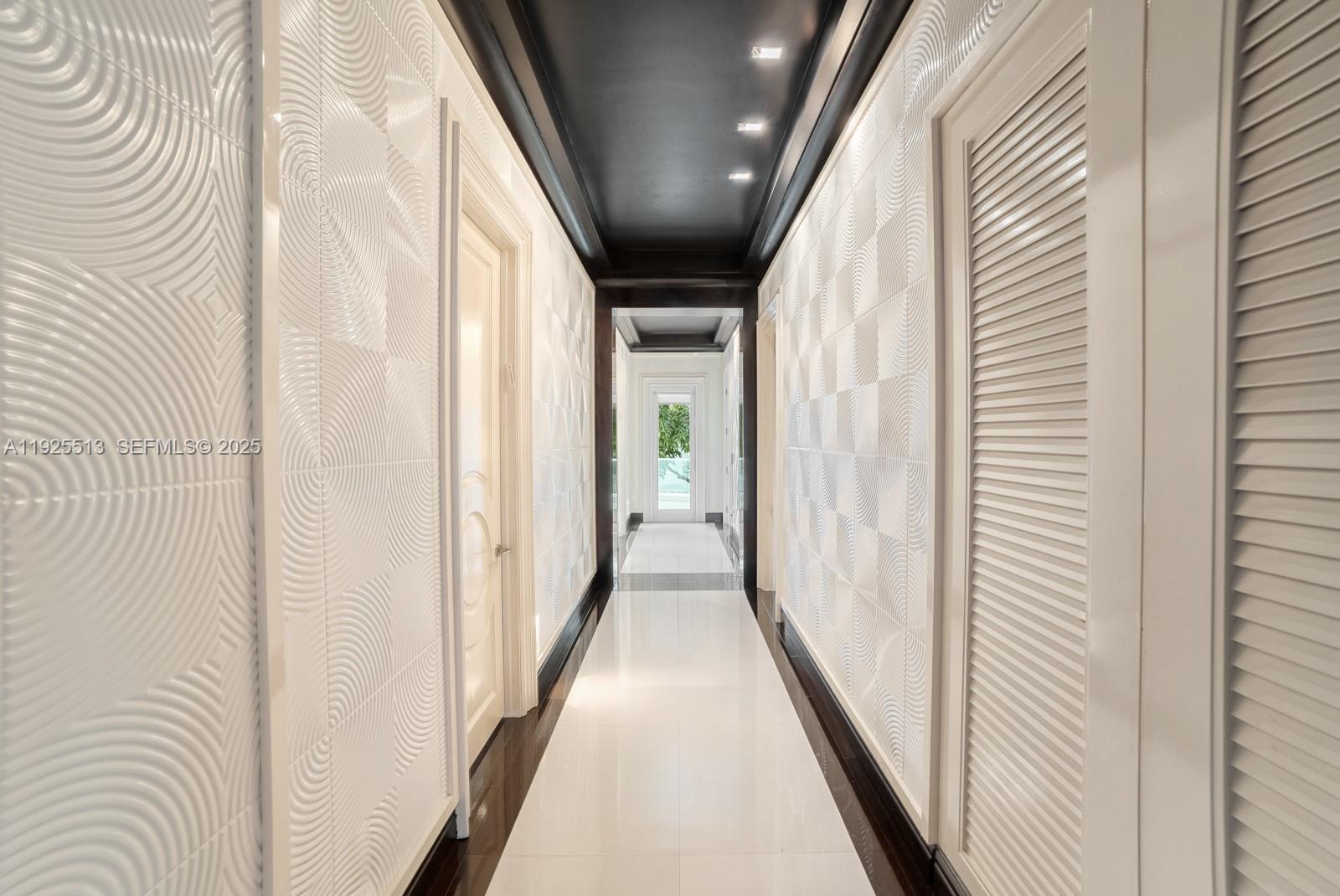 Photo of 142 Island Is  (142), Golden Beach, Florida, 33160 - 