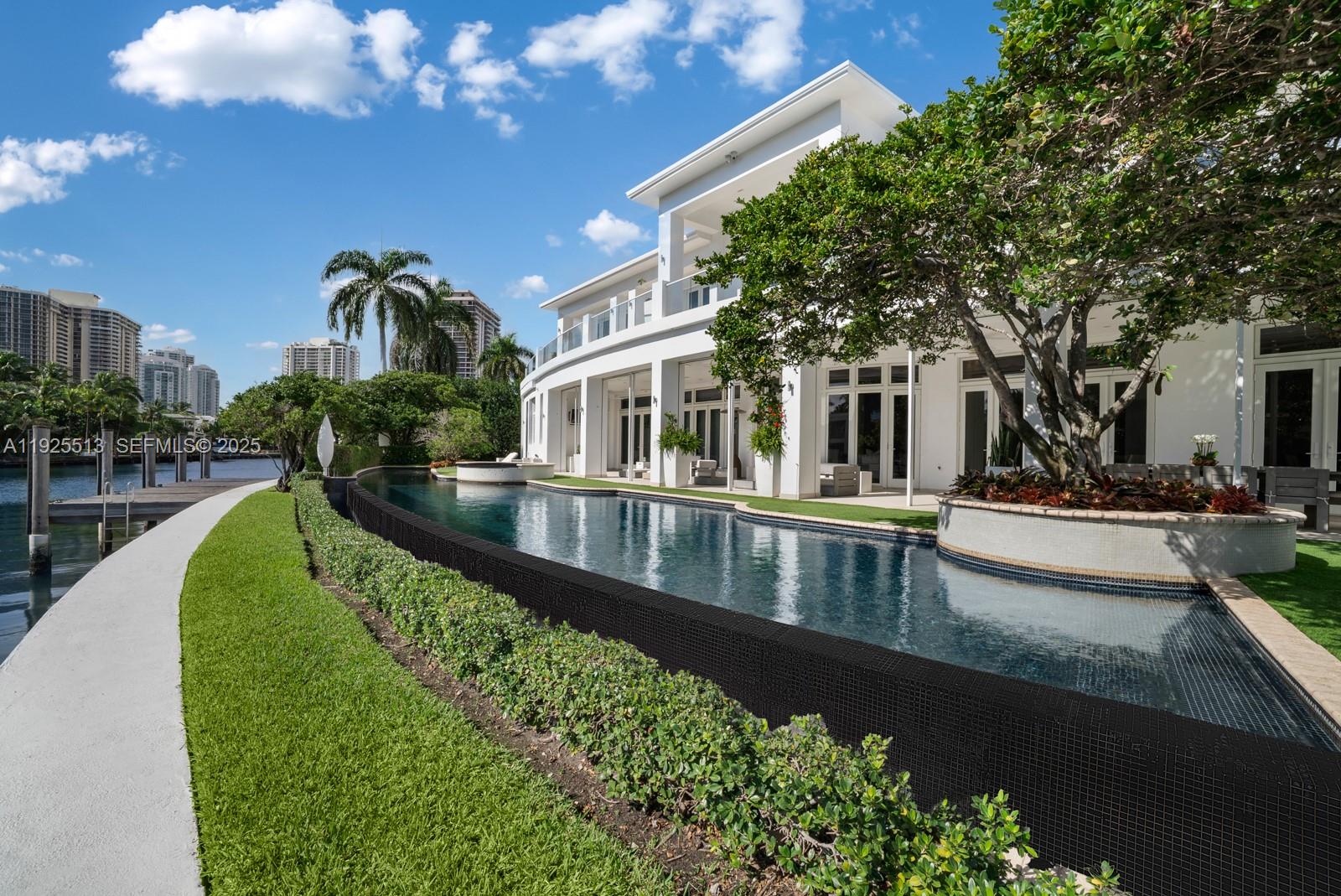 Photo of 142 Island Is  (142), Golden Beach, Florida, 33160 - 