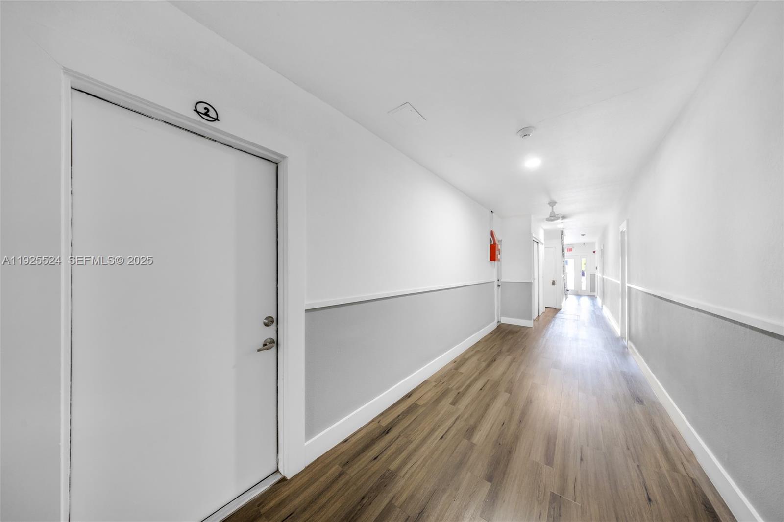   /   sq. ft. $ 2025-12-04 0 Photo