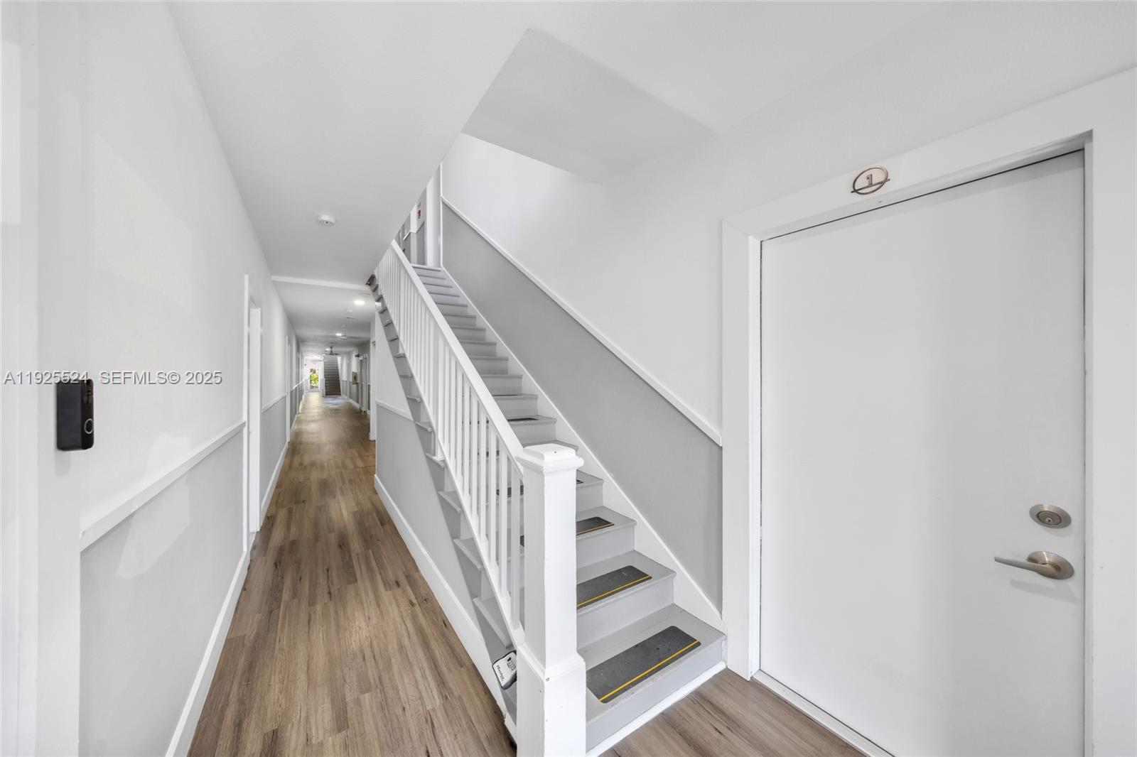   /   sq. ft. $ 2025-12-04 0 Photo