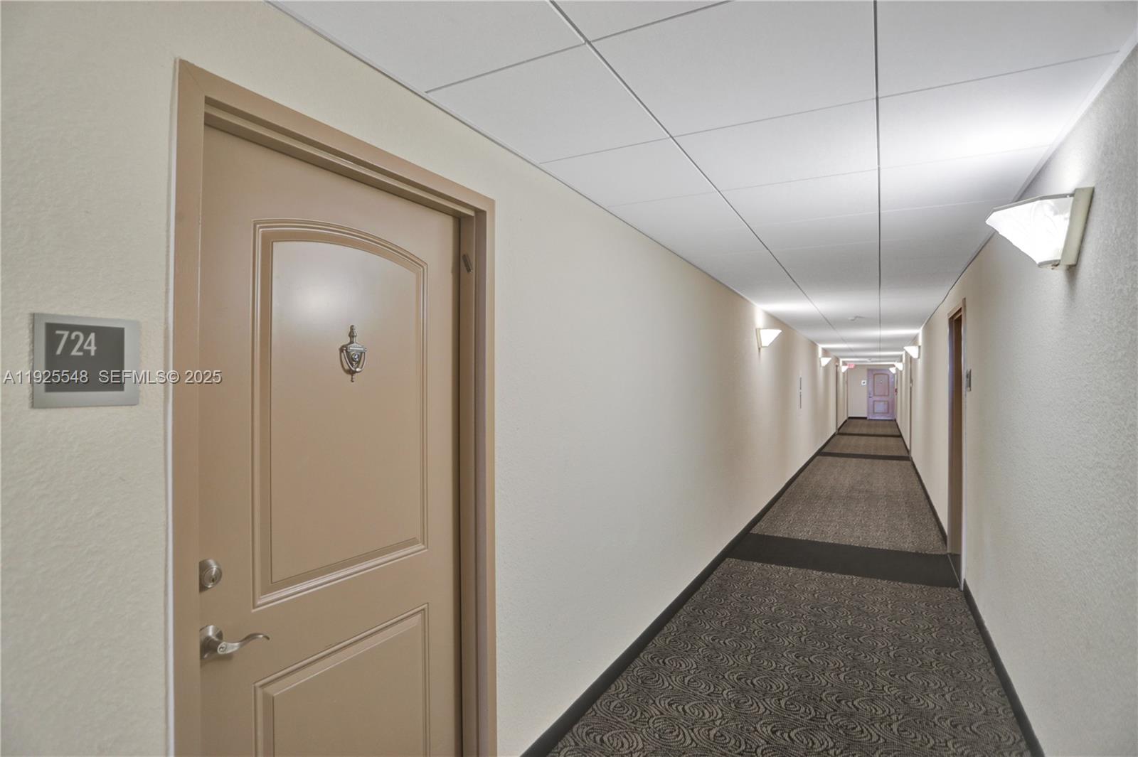 724 2 / 2 1357 sq. ft. $ 2025-12-04 0 foto