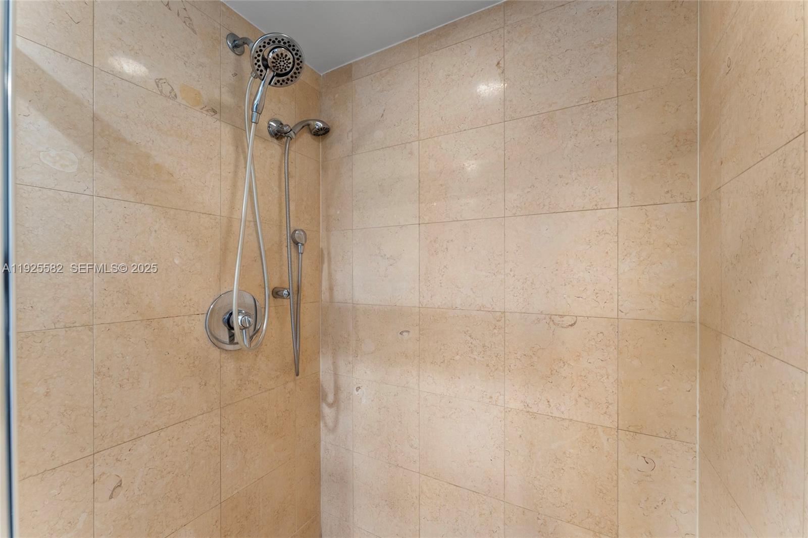 1612 1 / 1 844 кв.футов $ 2025-12-04 0 Фото