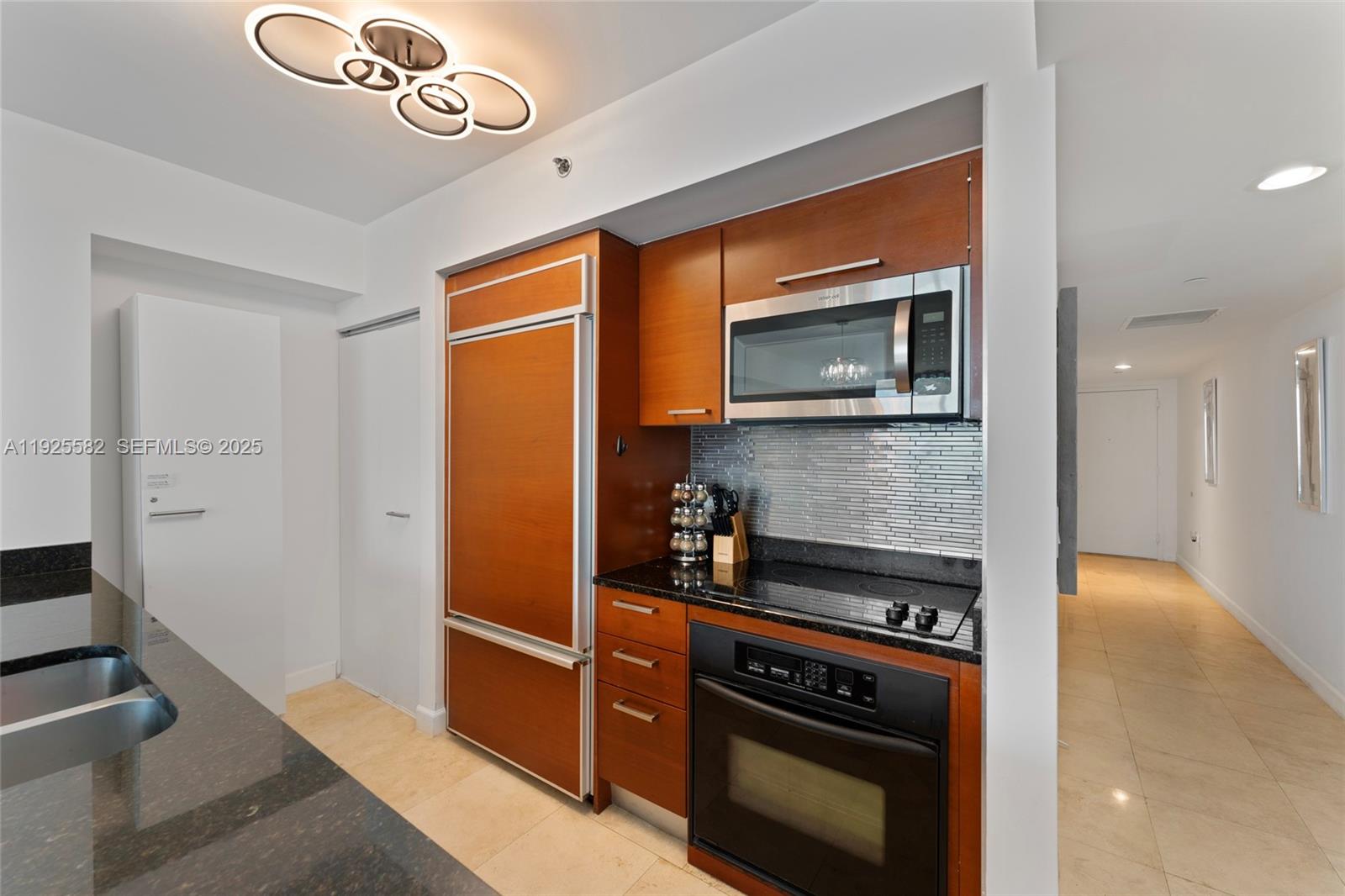 1612 1 / 1 844 кв.футов $ 2025-12-04 0 Фото