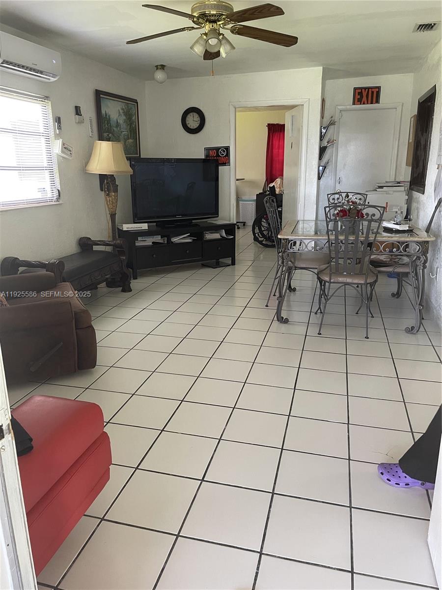 See details 12810 4 / 3 1849 sq. ft. $ 2025-12-04 0 Photo