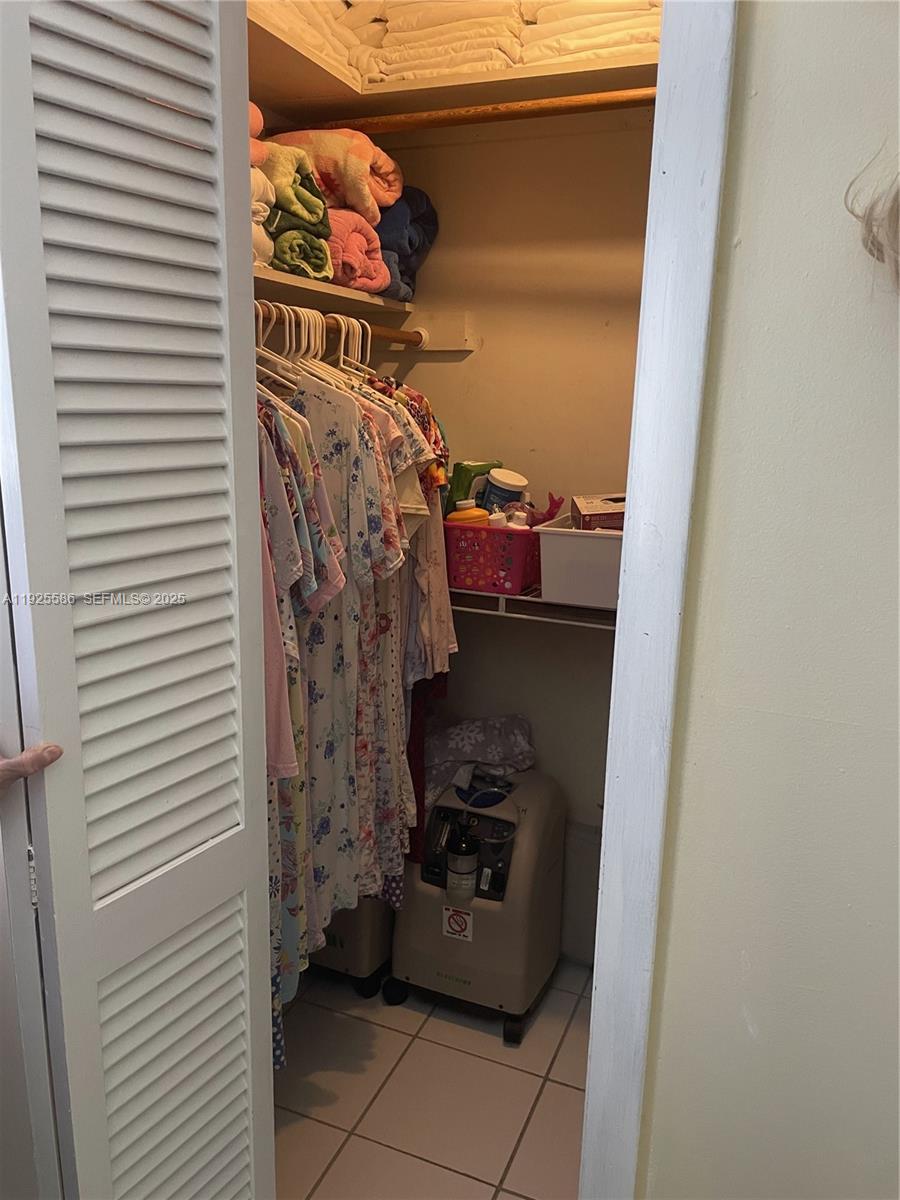 See details 12810 4 / 3 1849 sq. ft. $ 2025-12-04 0 Photo