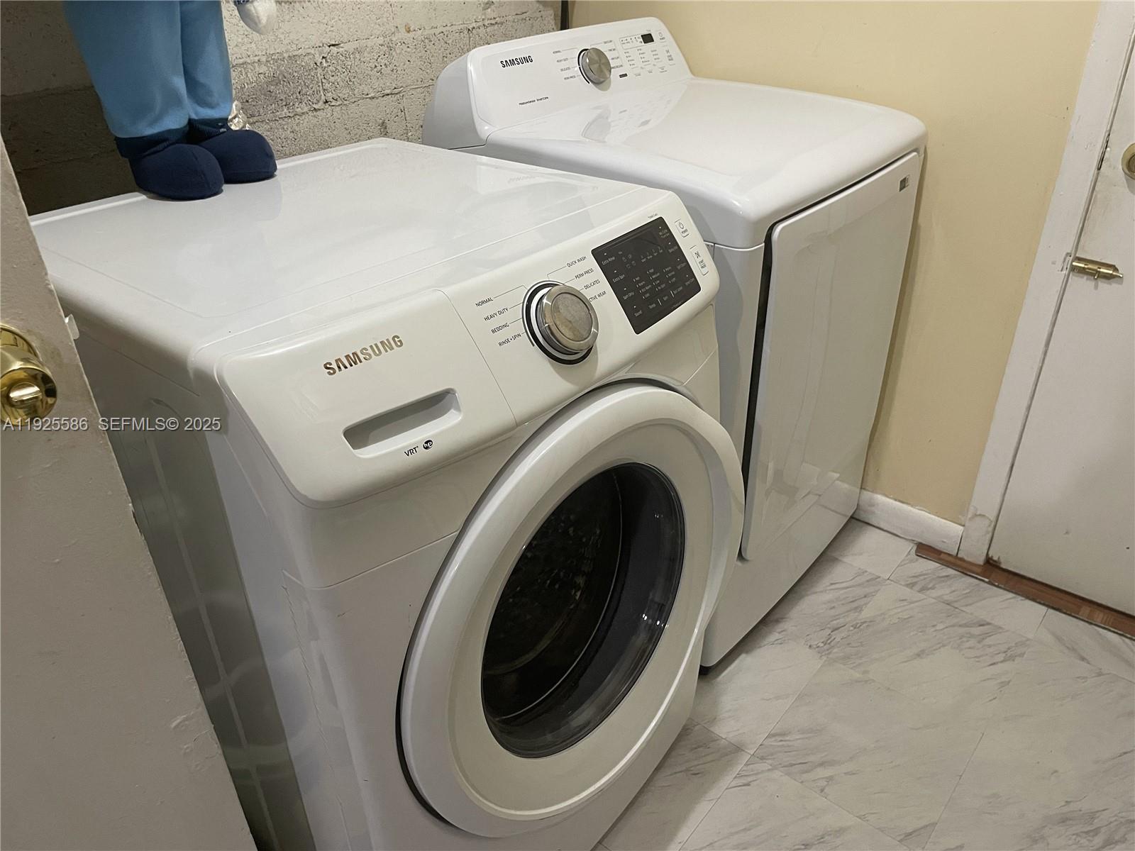 See details 12810 4 / 3 1849 sq. ft. $ 2025-12-04 0 Photo