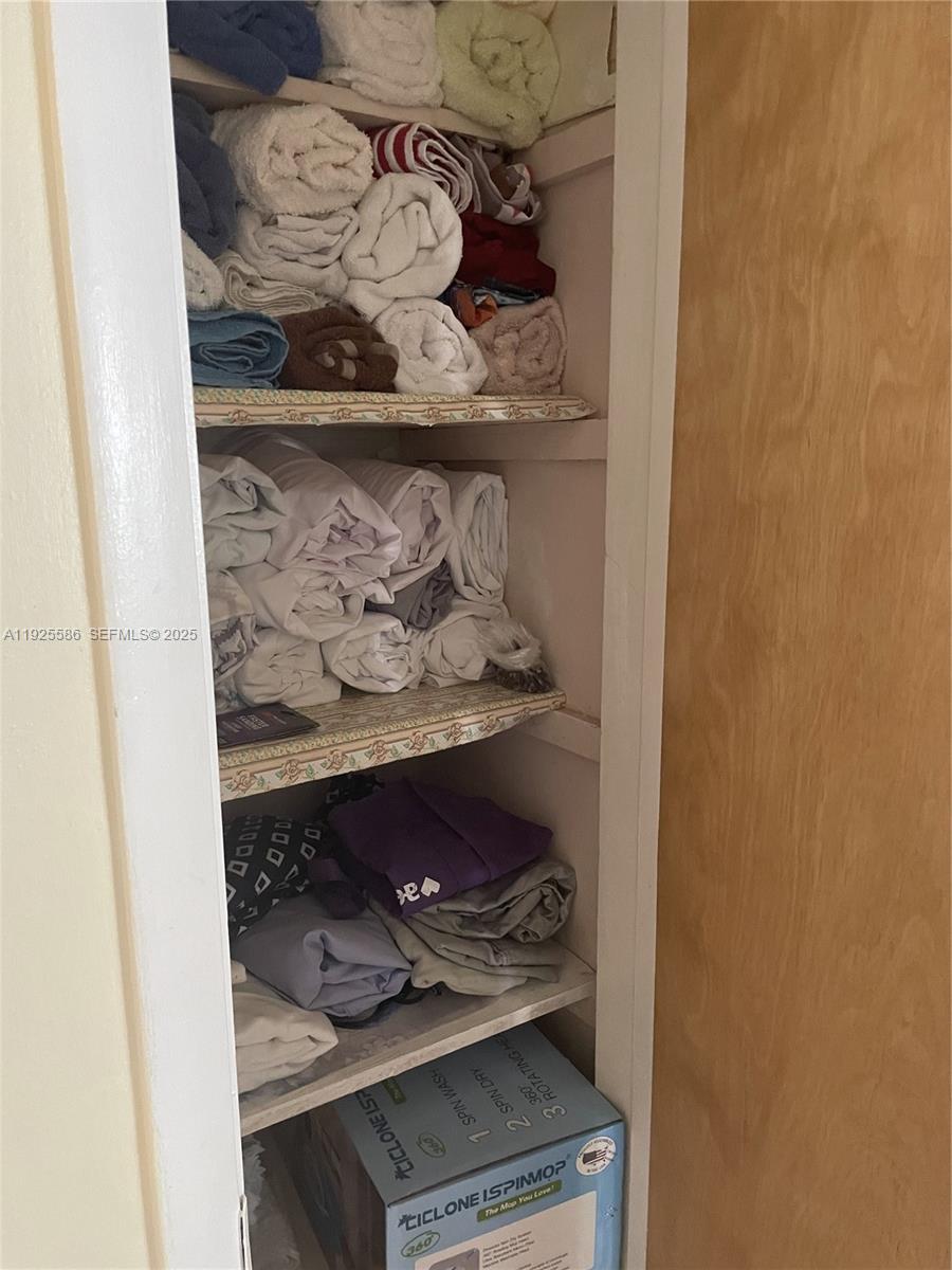 See details 12810 4 / 3 1849 sq. ft. $ 2025-12-04 0 Photo