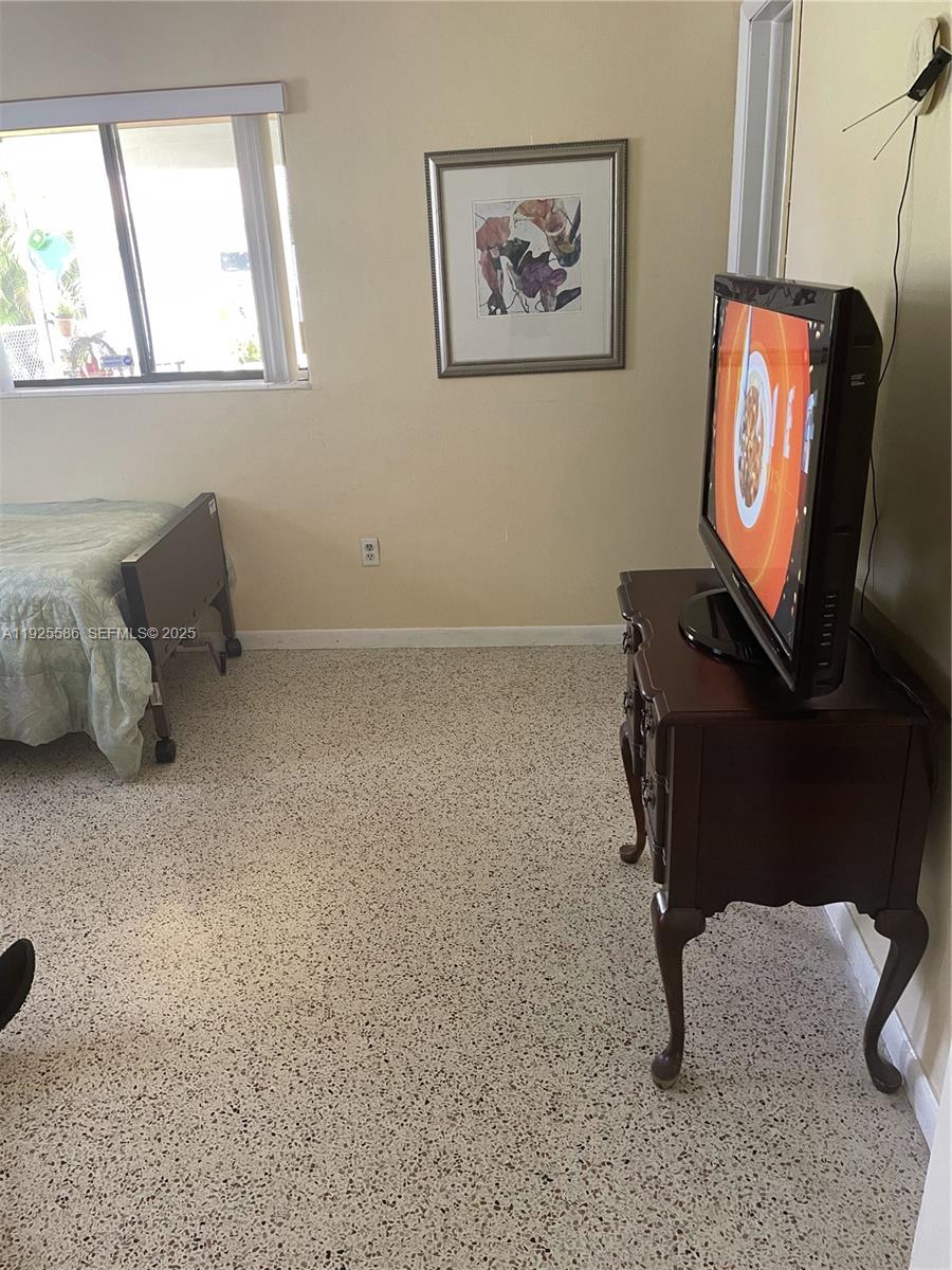 See details 12810 4 / 3 1849 sq. ft. $ 2025-12-04 0 Photo