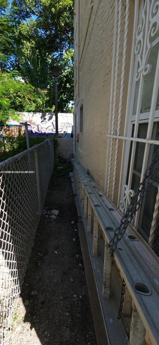 See details / 2784 sq. ft. $ 2025-12-04 0 Photo