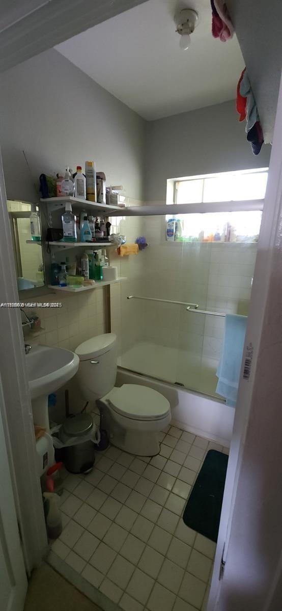See details / 2784 sq. ft. $ 2025-12-04 0 Photo