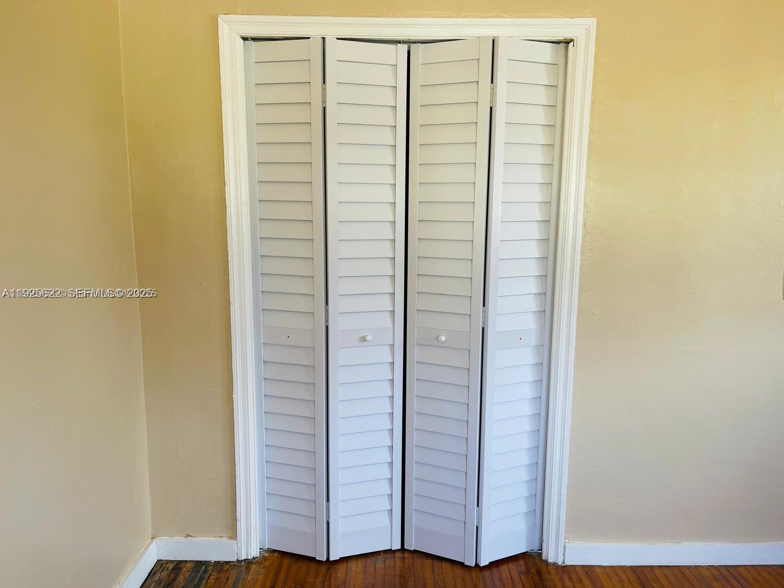   /  2563 sq. ft. $ 2025-12-04 0 Photo