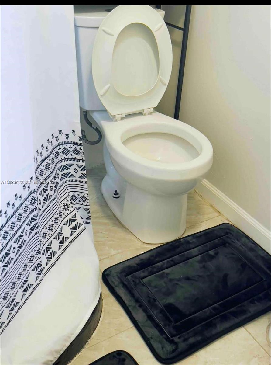   /  2563 sq. ft. $ 2025-12-04 0 Photo