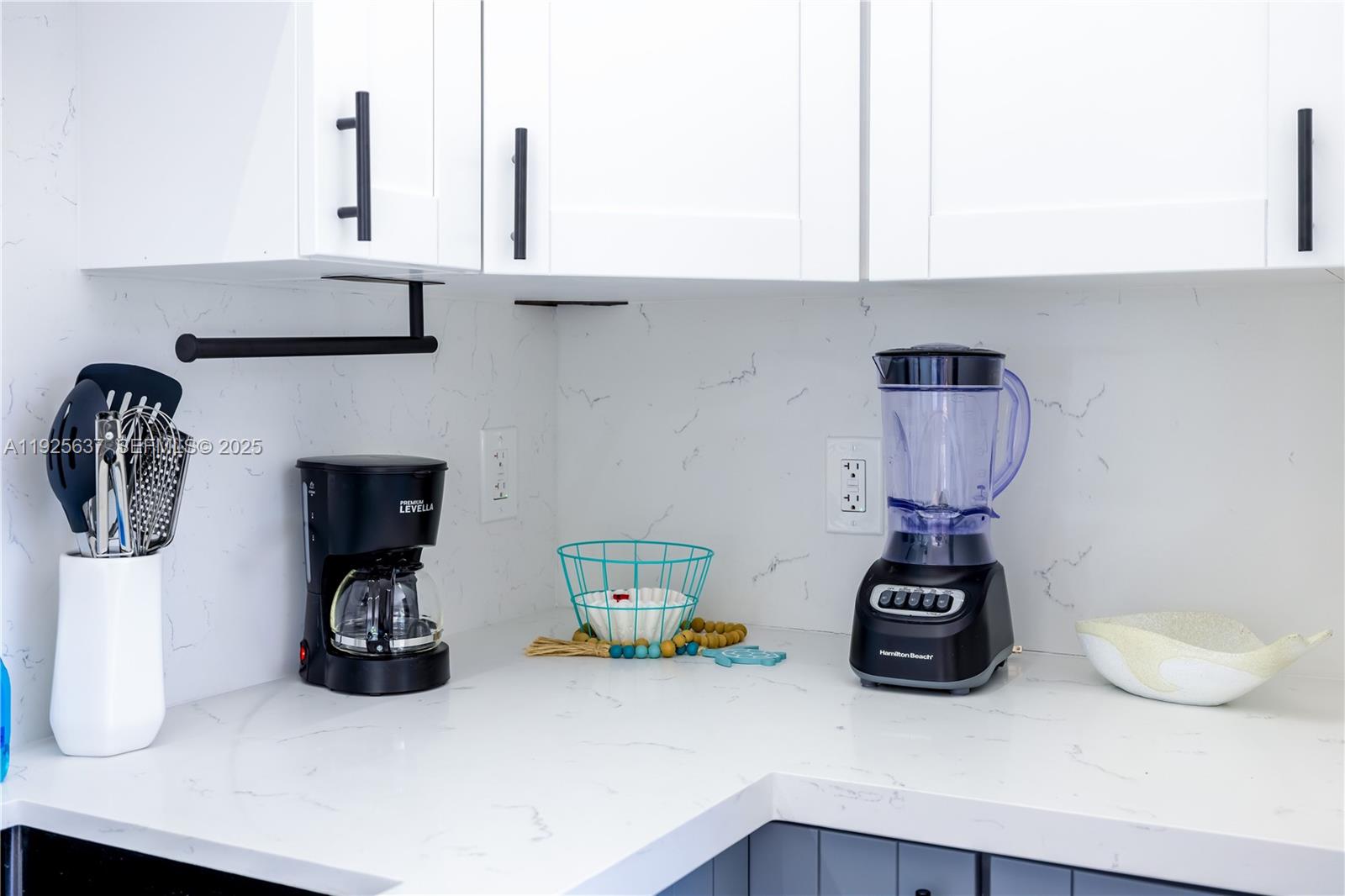   /  1495 кв.футов $ 2025-12-04 0 Фото