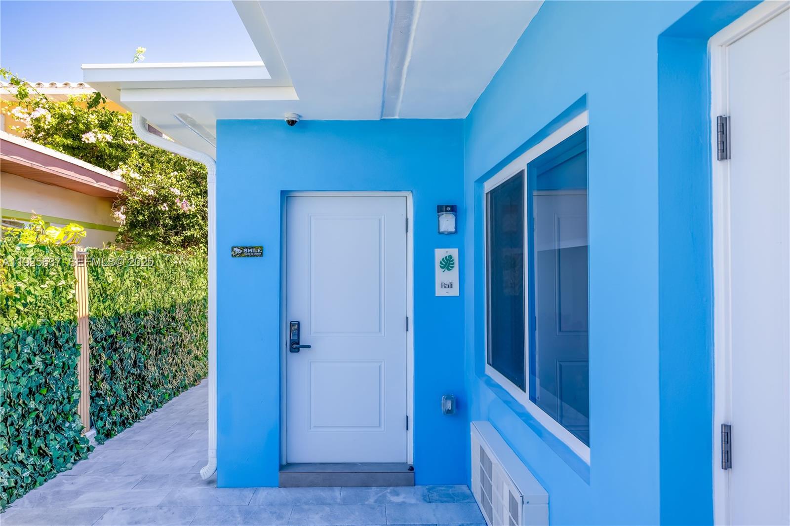   /  1495 кв.футов $ 2025-12-04 0 Фото