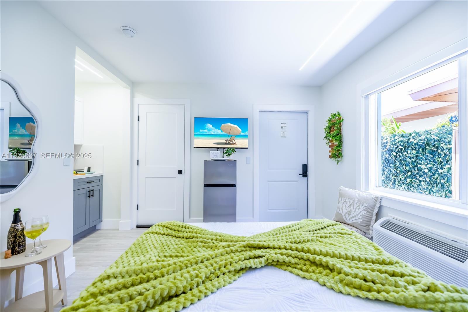   /  1495 кв.футов $ 2025-12-04 0 Фото