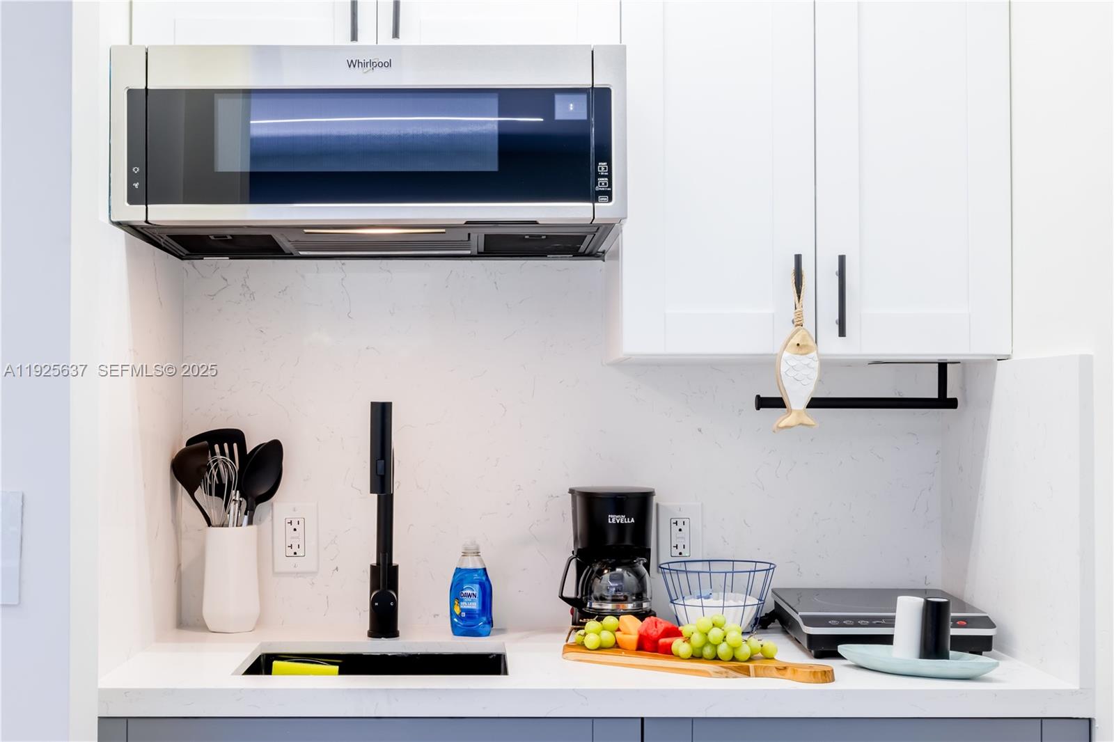   /  1495 кв.футов $ 2025-12-04 0 Фото