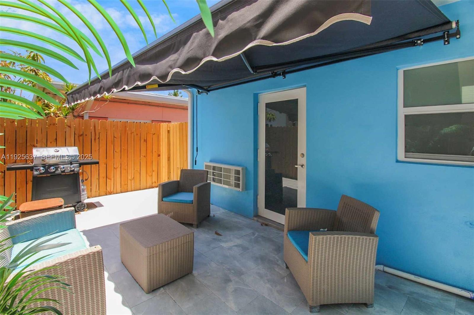   /  1495 кв.футов $ 2025-12-04 0 Фото