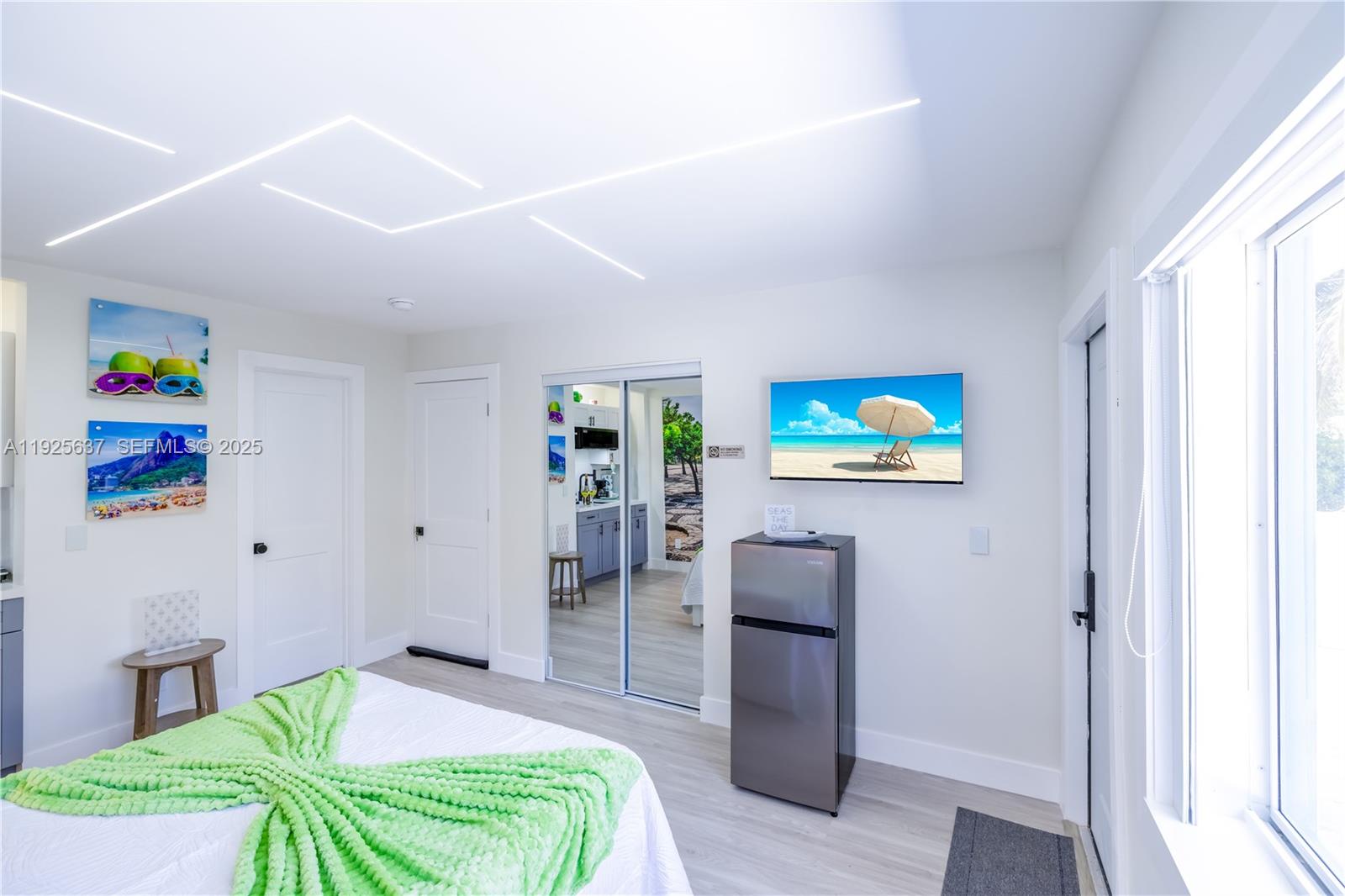   /  1495 кв.футов $ 2025-12-04 0 Фото