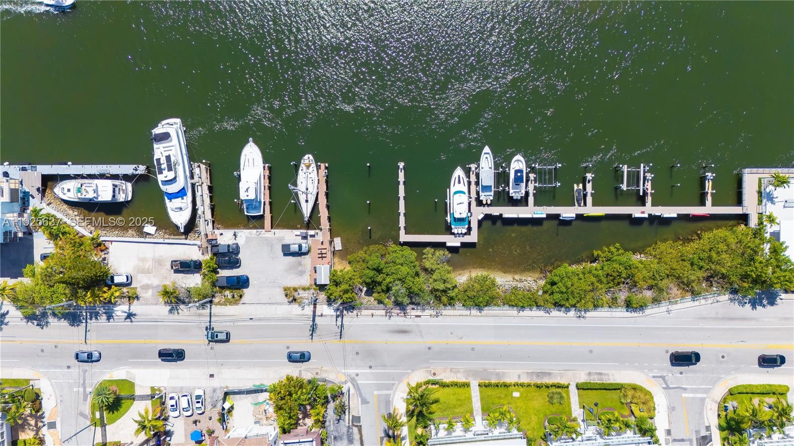   /  1495 кв.футов $ 2025-12-04 0 Фото