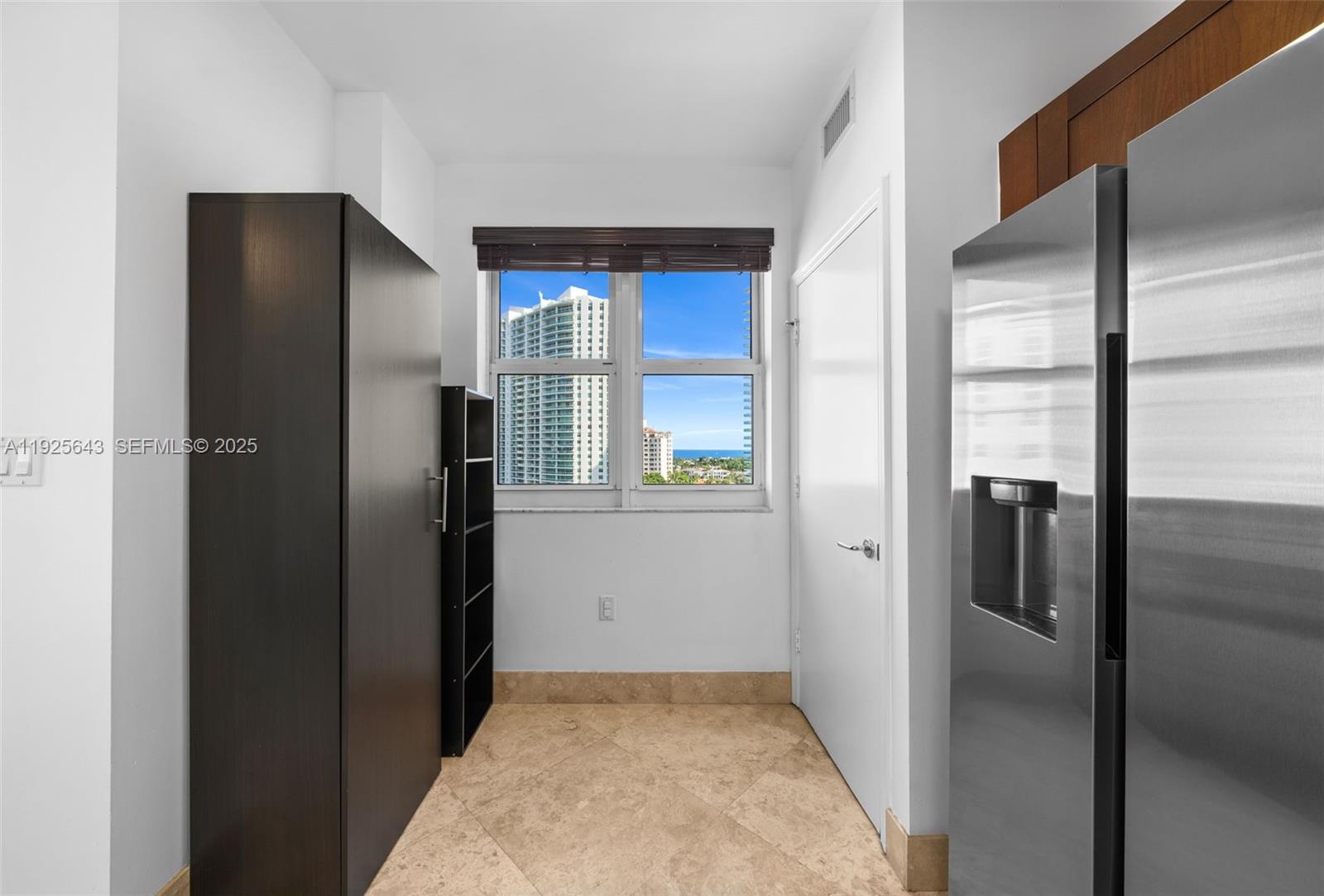 Photo of 19900 Country Club Dr #1112, Aventura, Florida, 33180 -