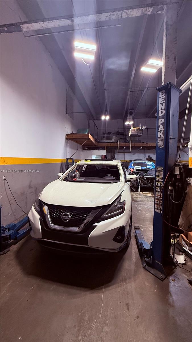 See details 1 / sq. ft. $ 2025-12-05 0 Photo