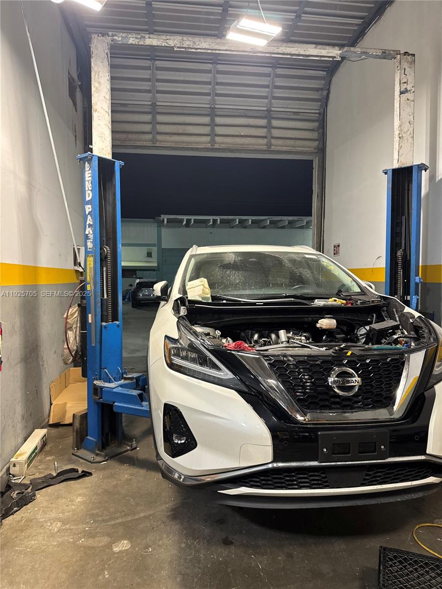 See details 1 / sq. ft. $ 2025-12-05 0 Photo