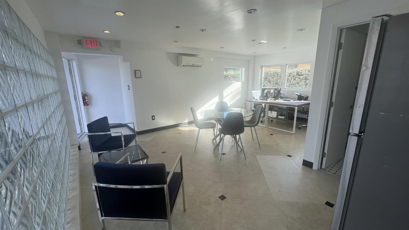 Ver detalles / 6 sq. ft. $ 2026-04-02 0 foto