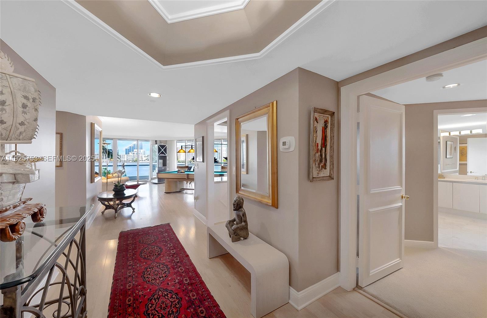 301 3 / 3 2450 sq. ft. $ 2025-12-05 0 foto