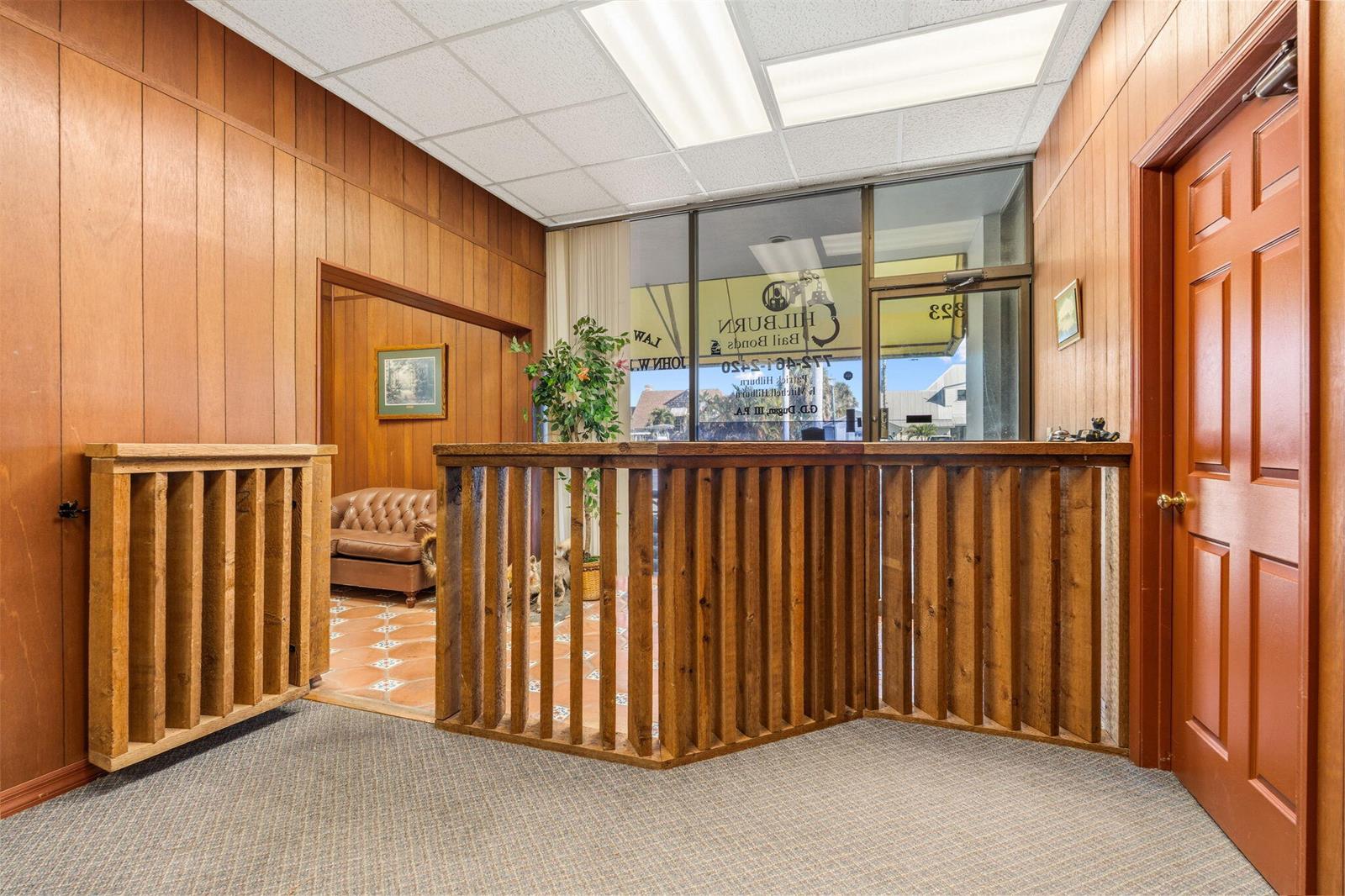   / 2  sq. ft. $ 2026-04-30 0 foto